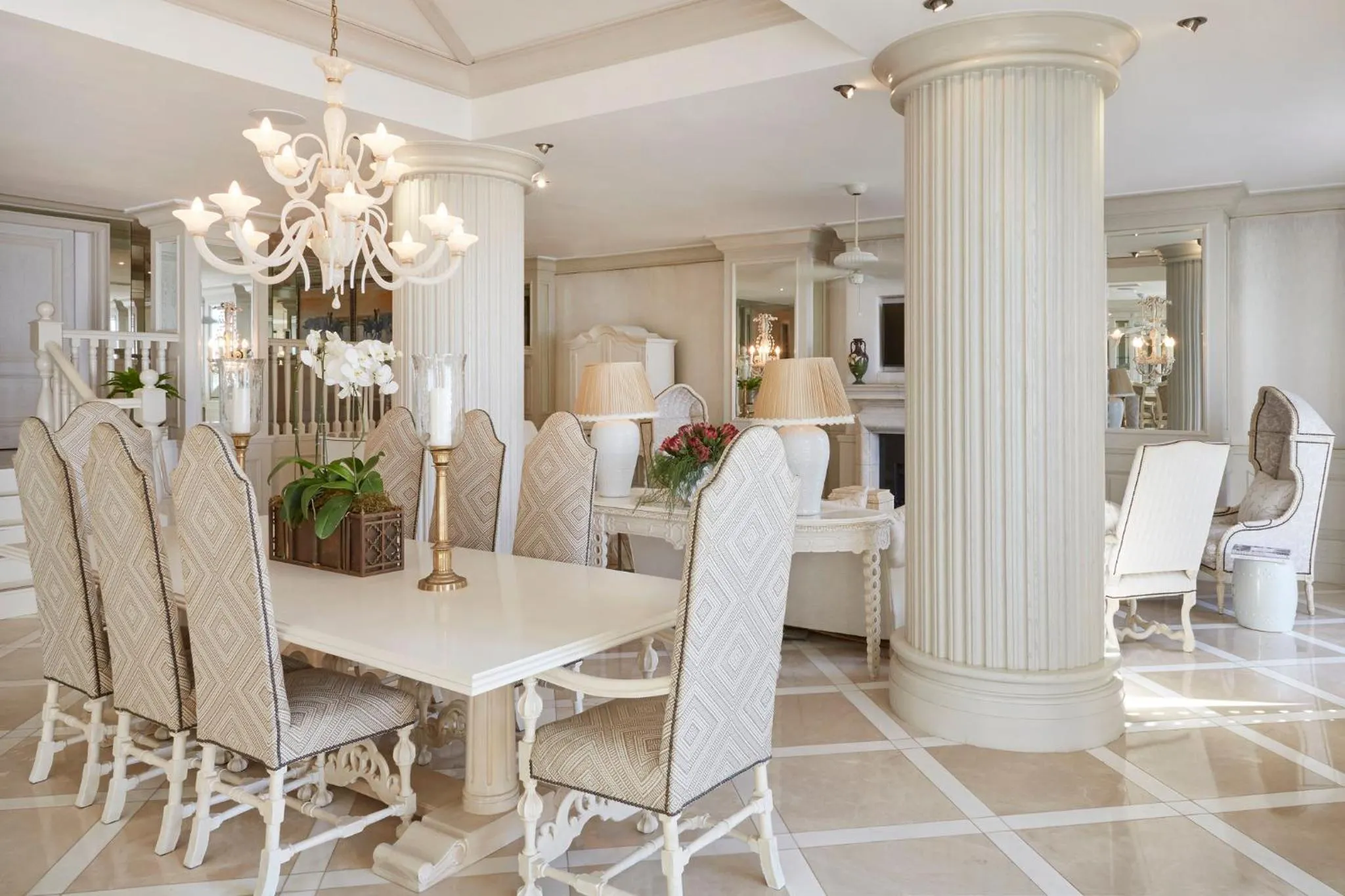 Photo of the whole room in The Oyster Box