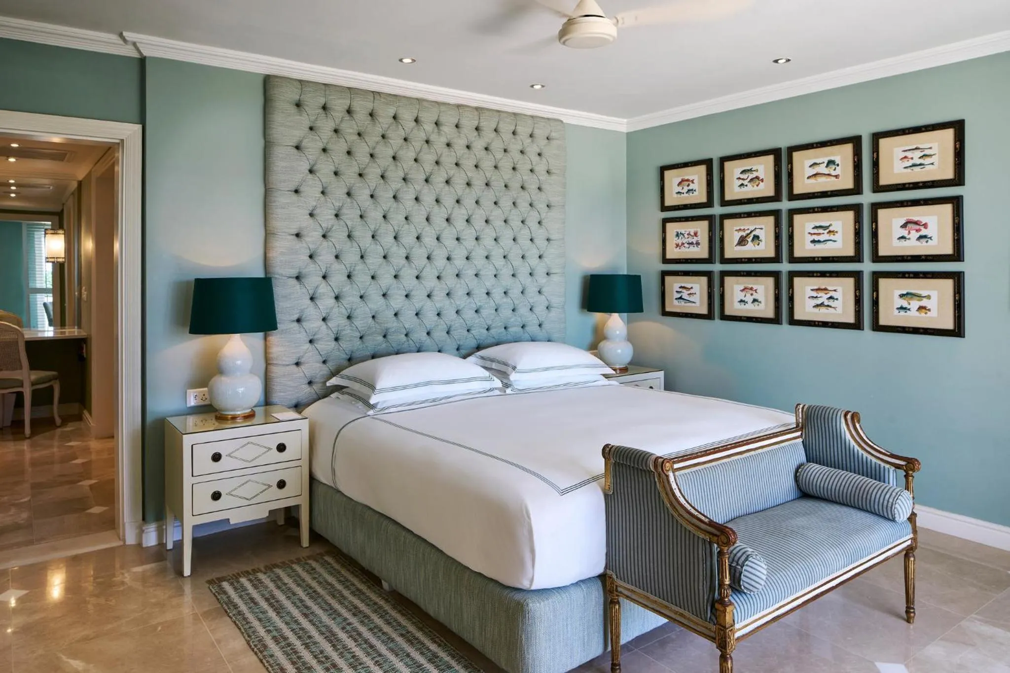 Photo of the whole room, Bed in The Oyster Box