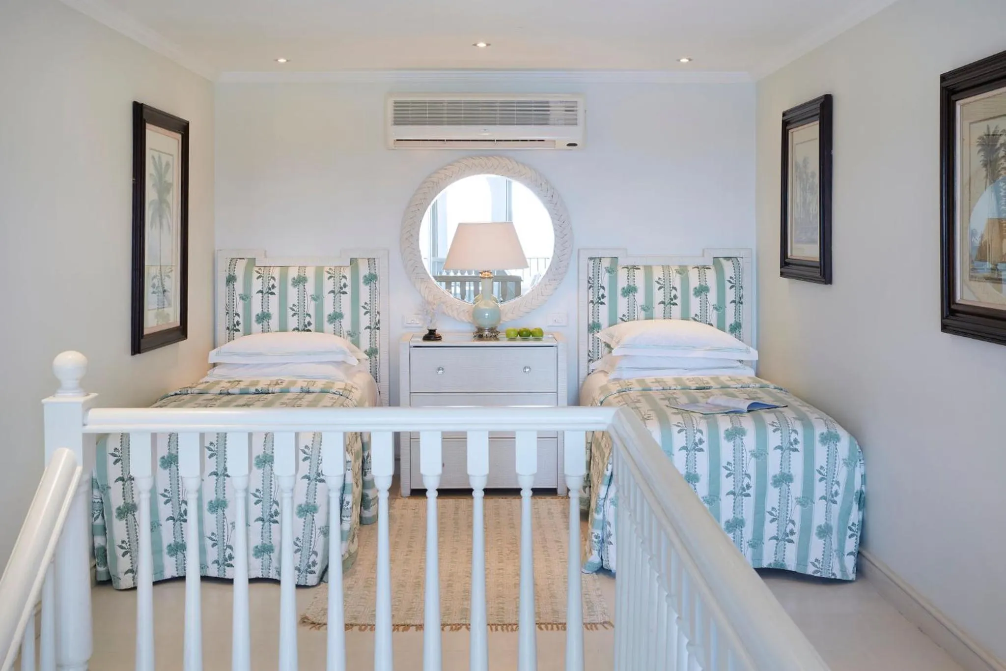 Photo of the whole room, Bed in The Oyster Box