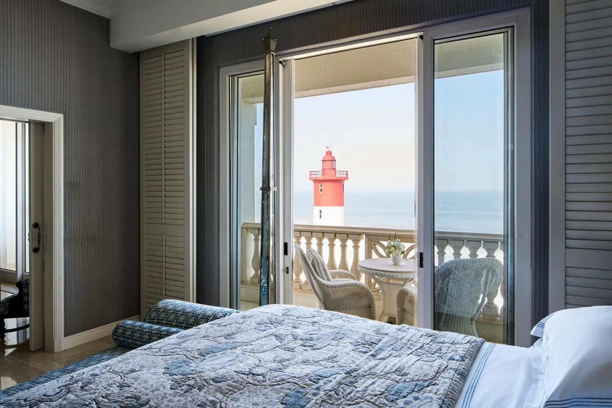 Photo of the whole room, Bed in The Oyster Box