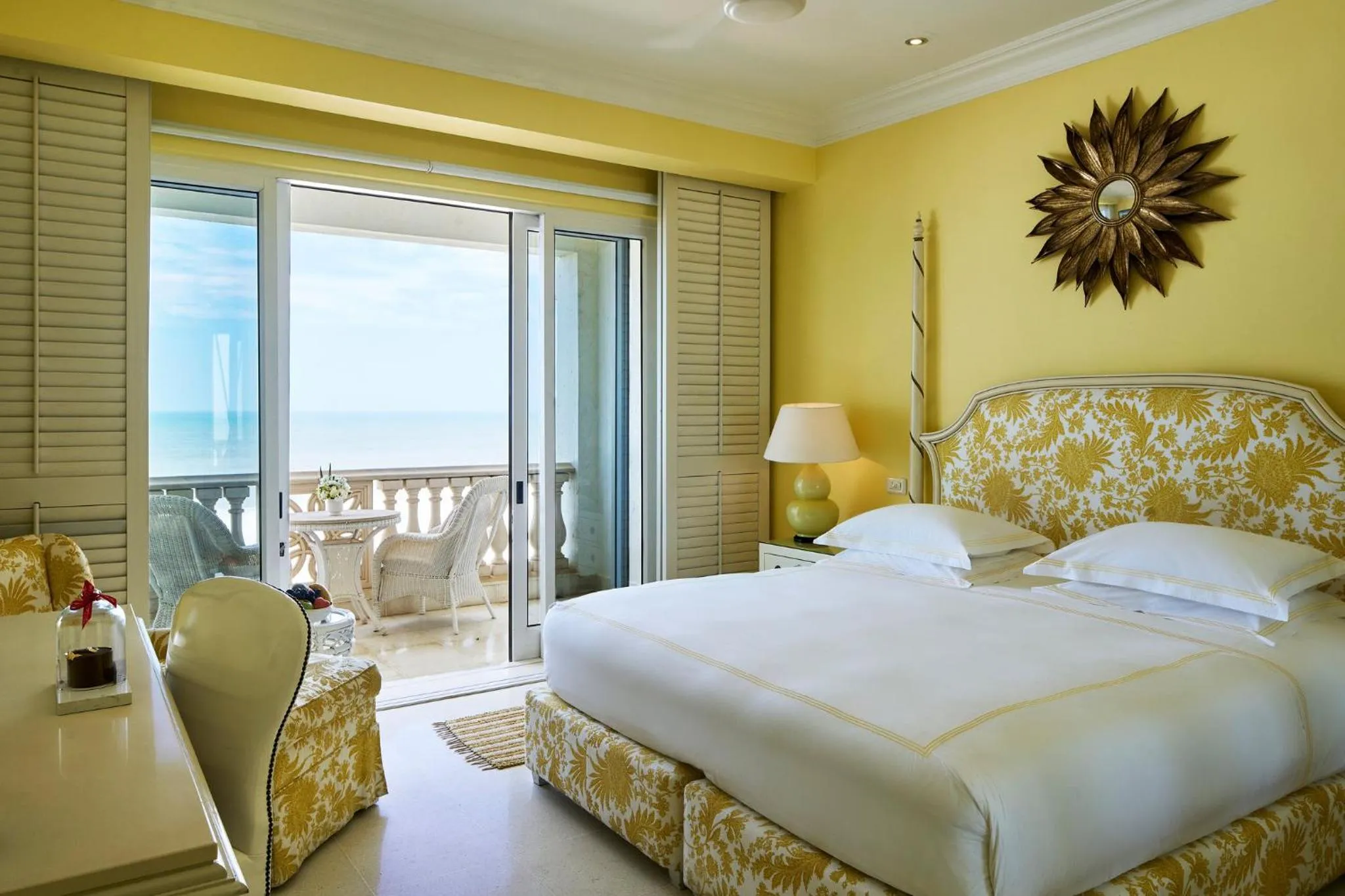 Photo of the whole room, Bed in The Oyster Box