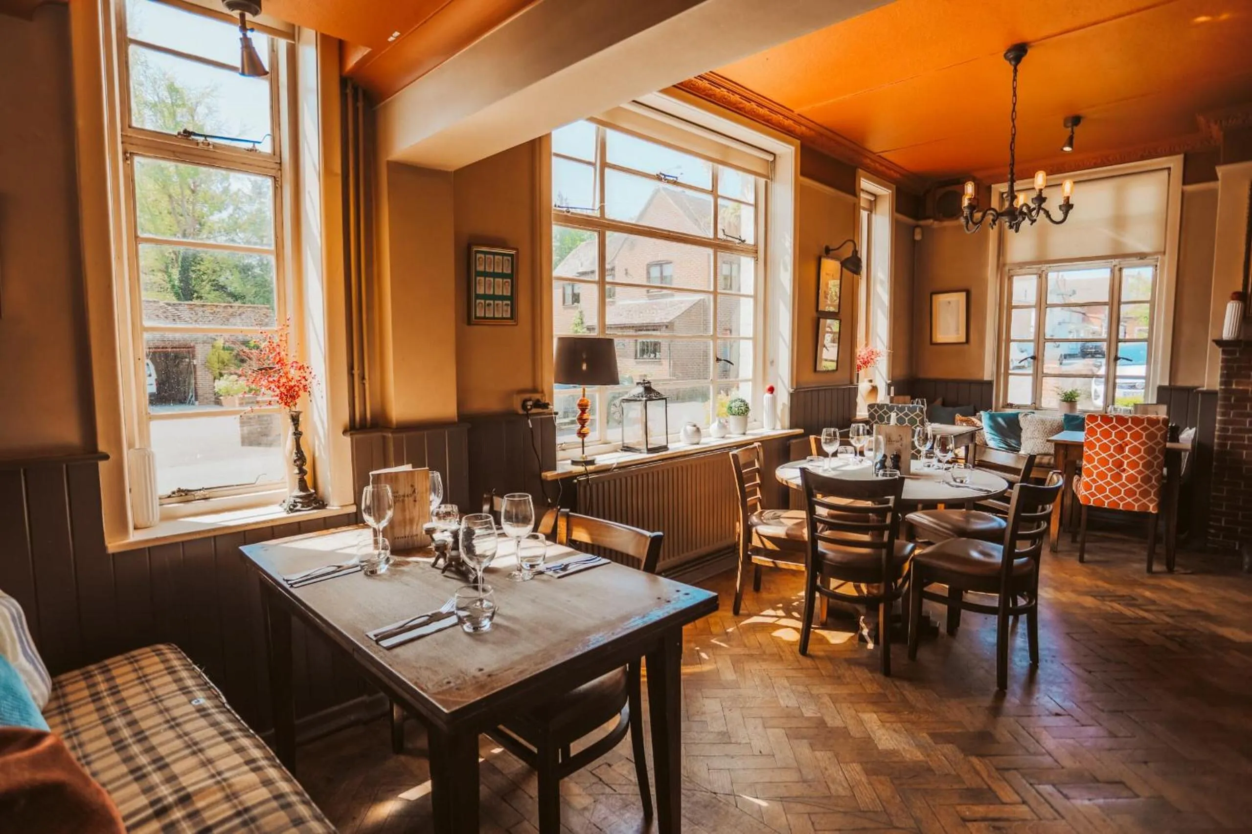 Restaurant/places to eat in The Thomas Lord