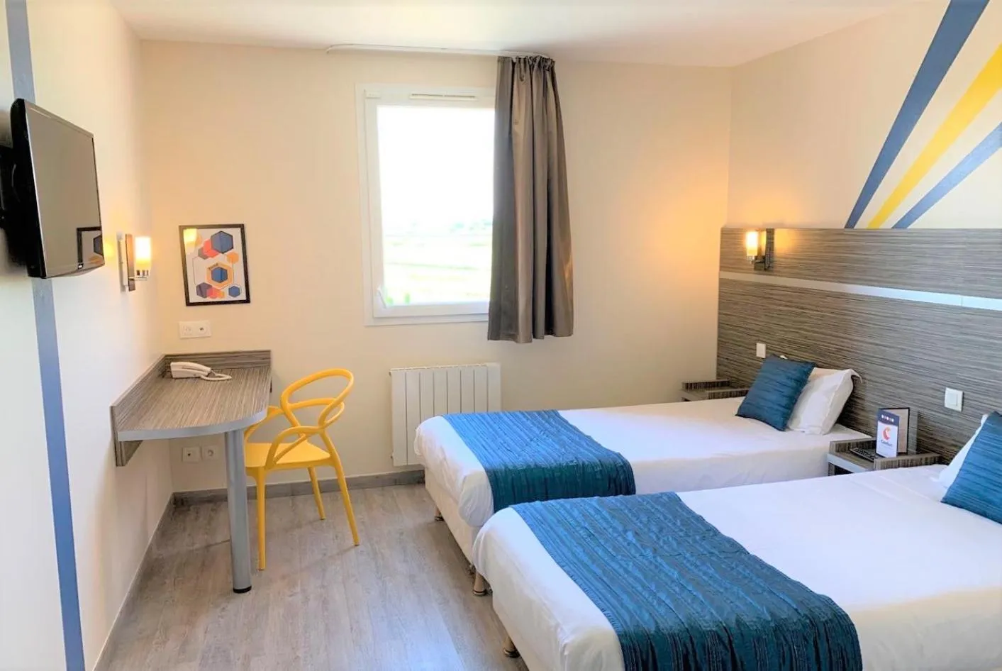 Twin Room in Kyriad Dijon Sud - Longvic