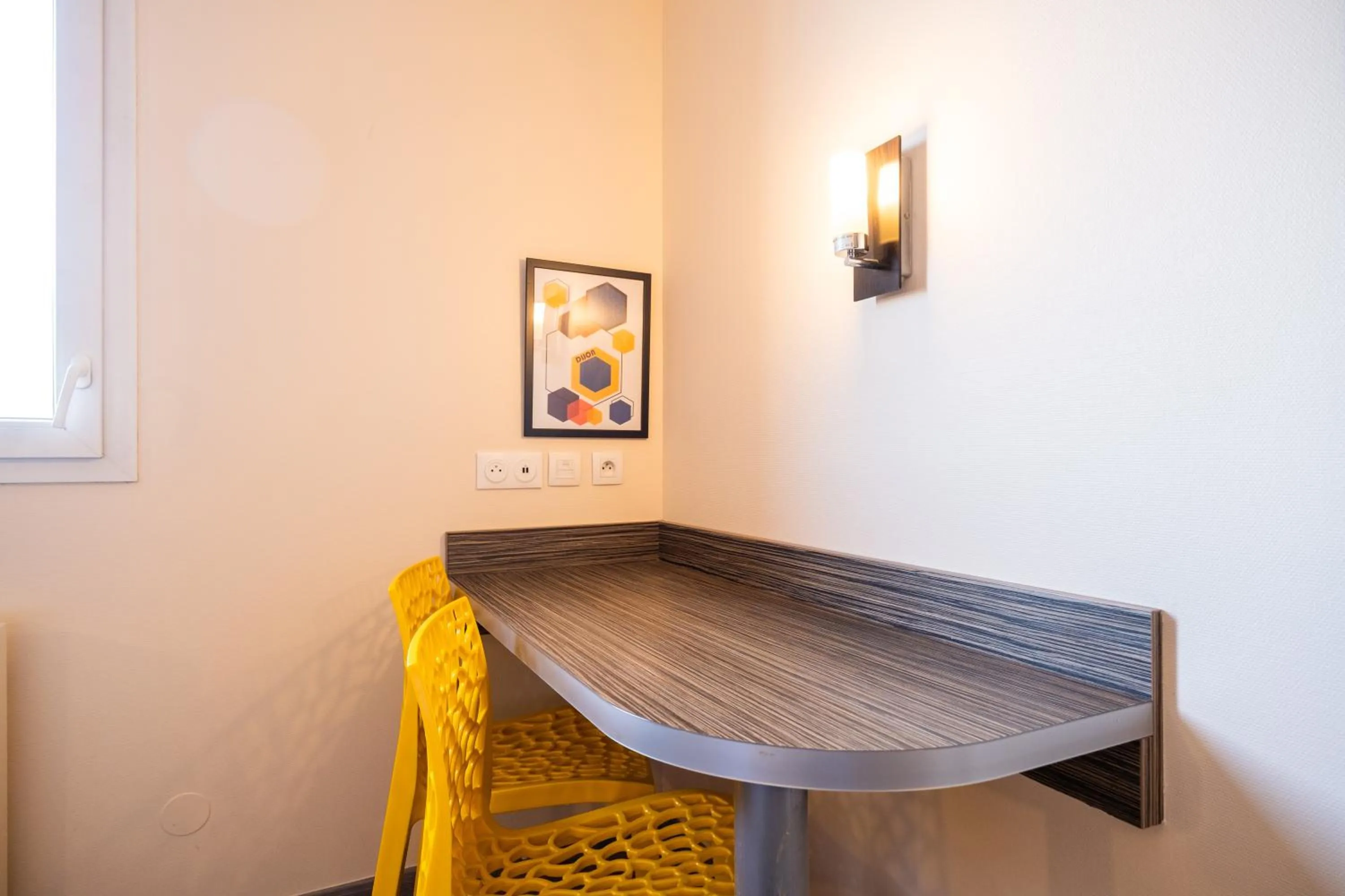 Kyriad Dijon Sud - Longvic