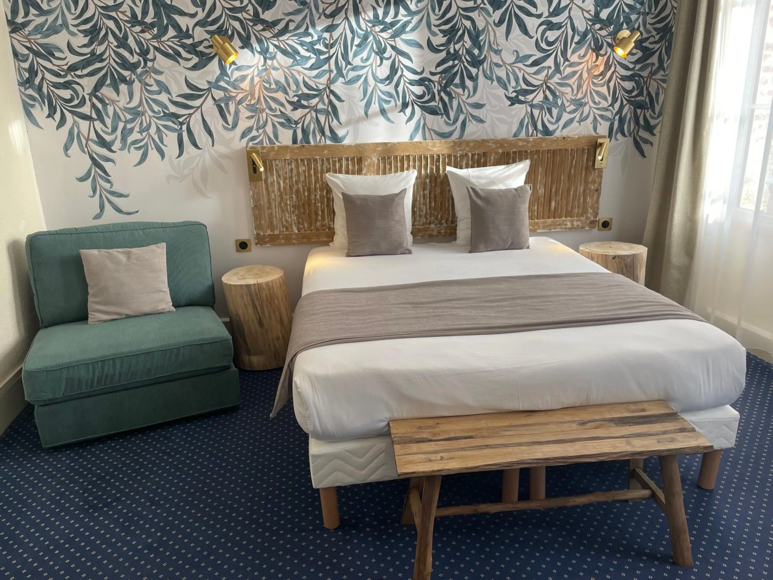 Bed in Le Trouville - Hôtel de Charme