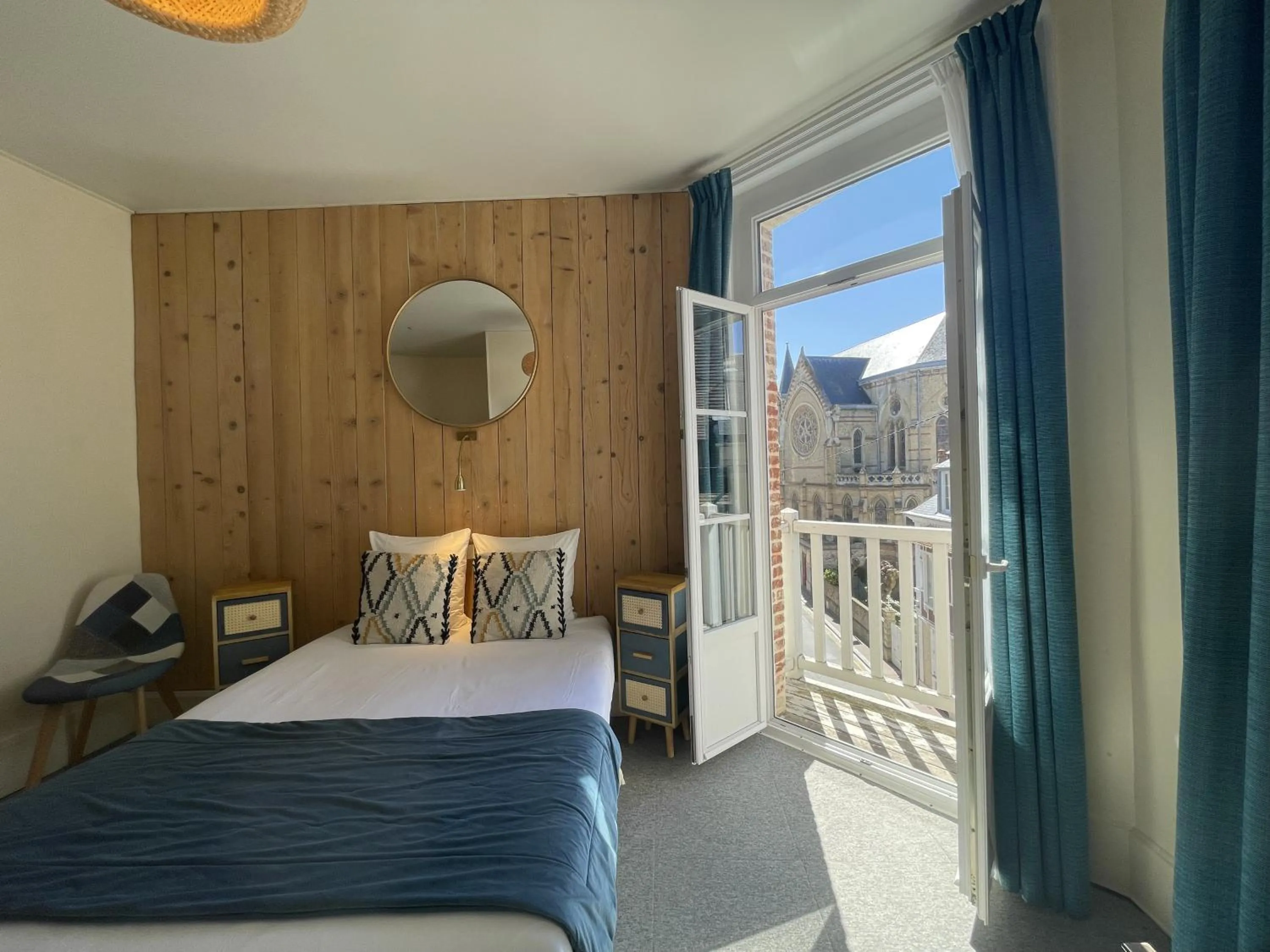 Bed in Le Trouville - Hôtel de Charme