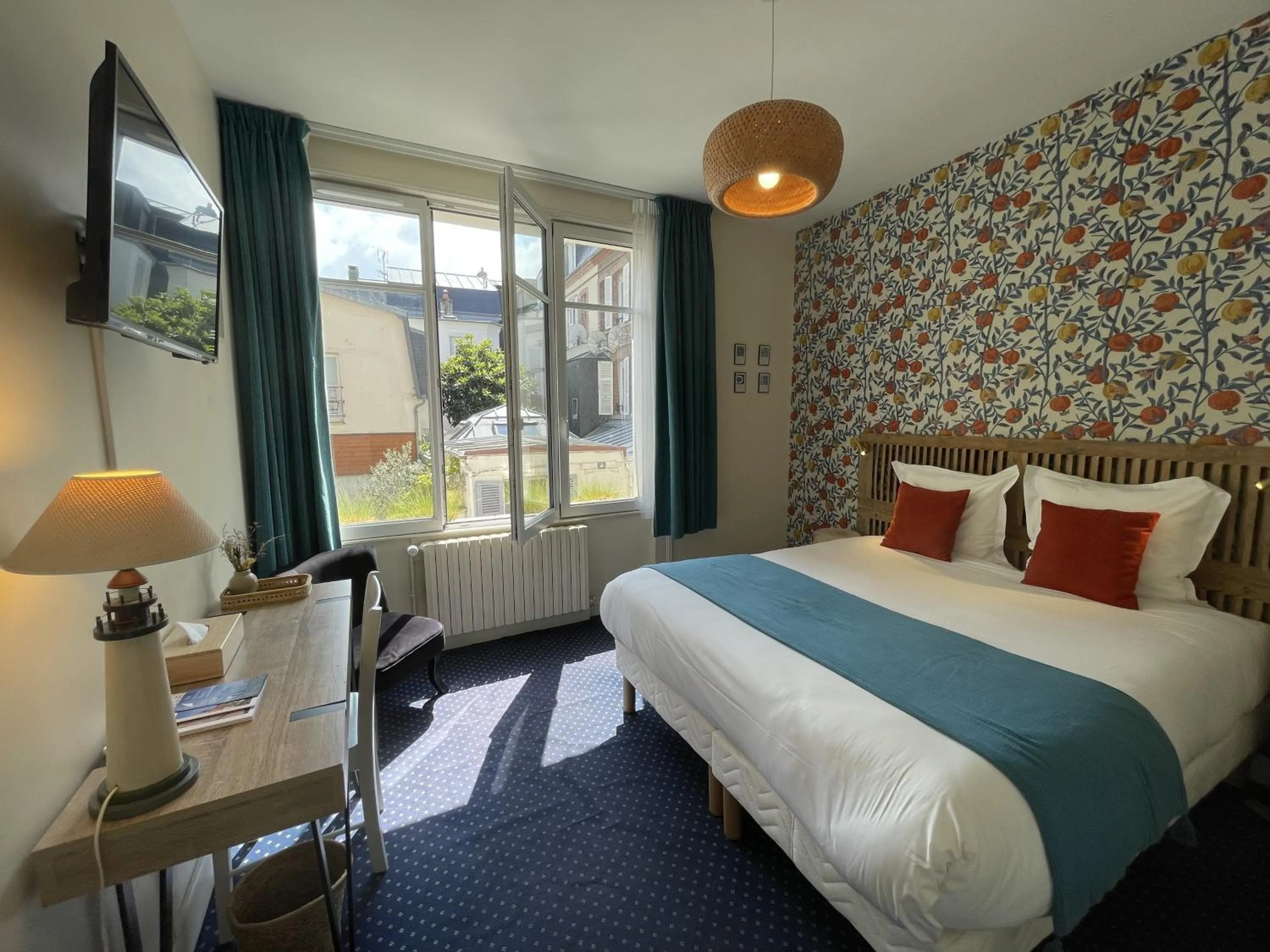 Bed in Le Trouville - Hôtel de Charme