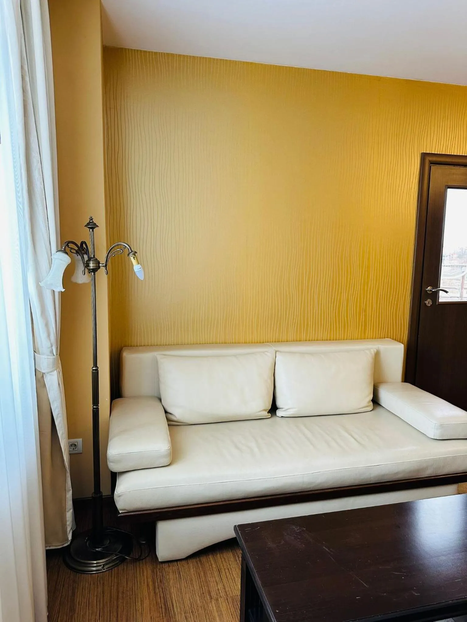 Living room in Acapulco Hotel