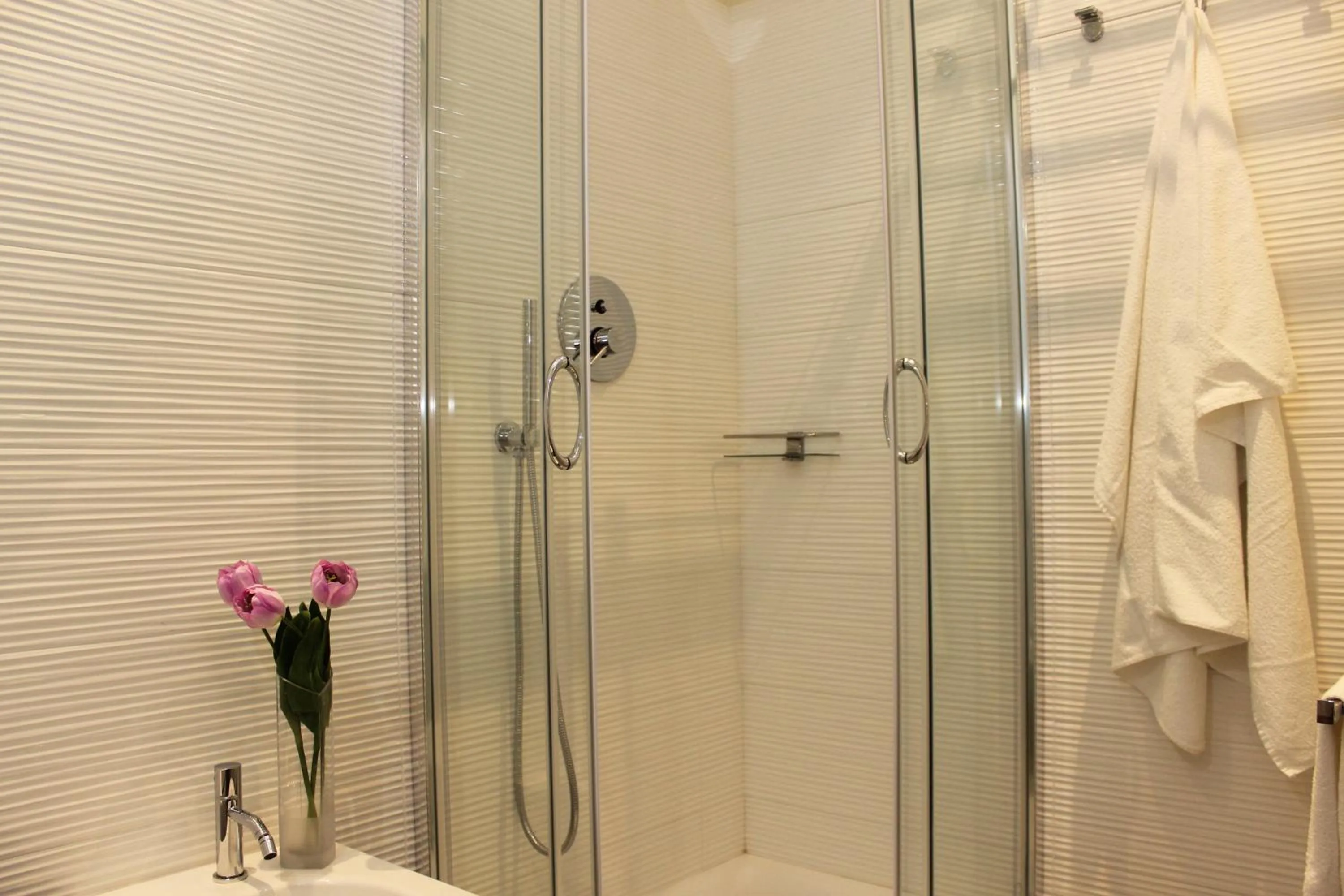 Shower in B&B Katerine