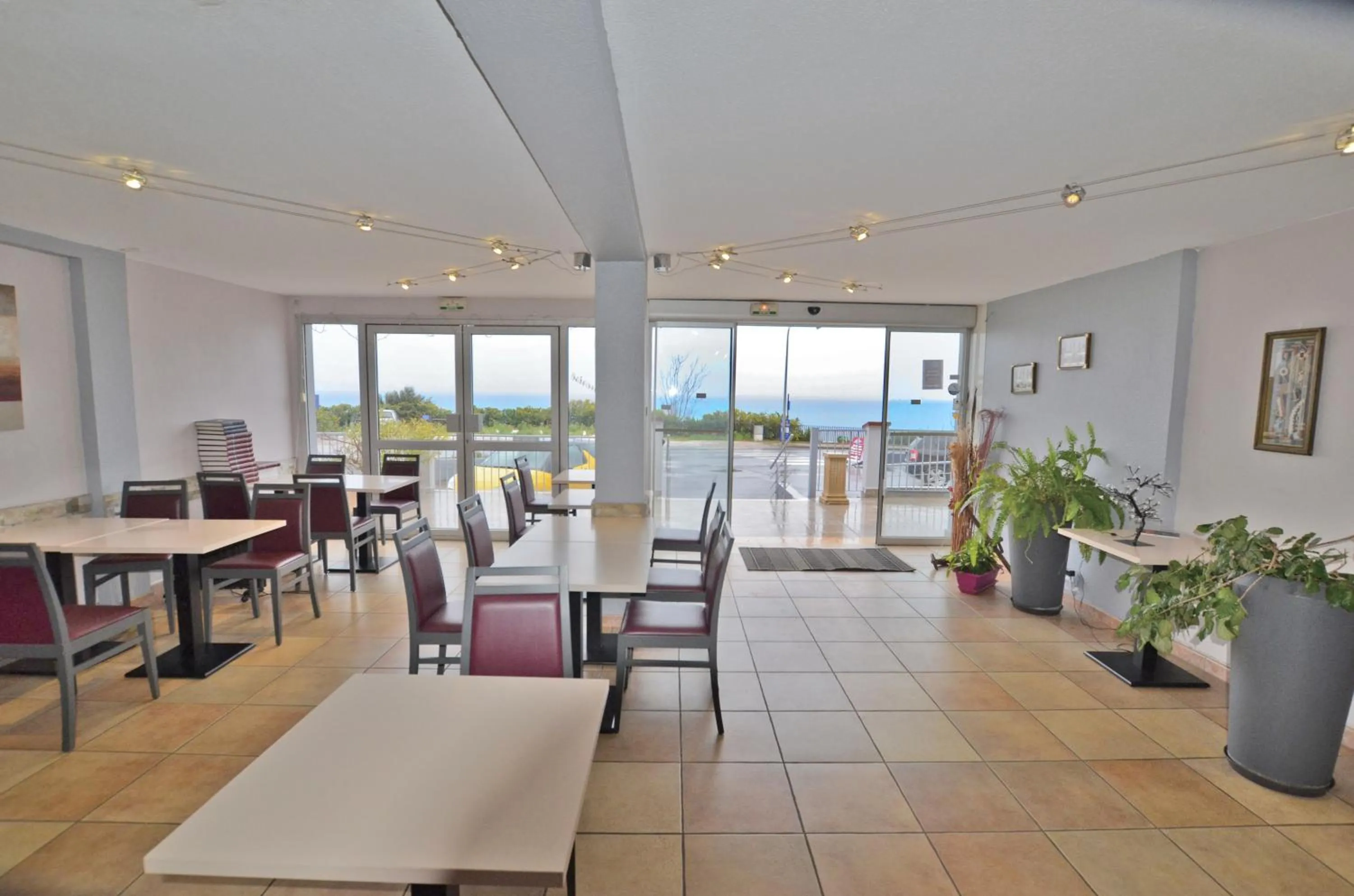 Restaurant/places to eat in Logis Hotel Solhotel