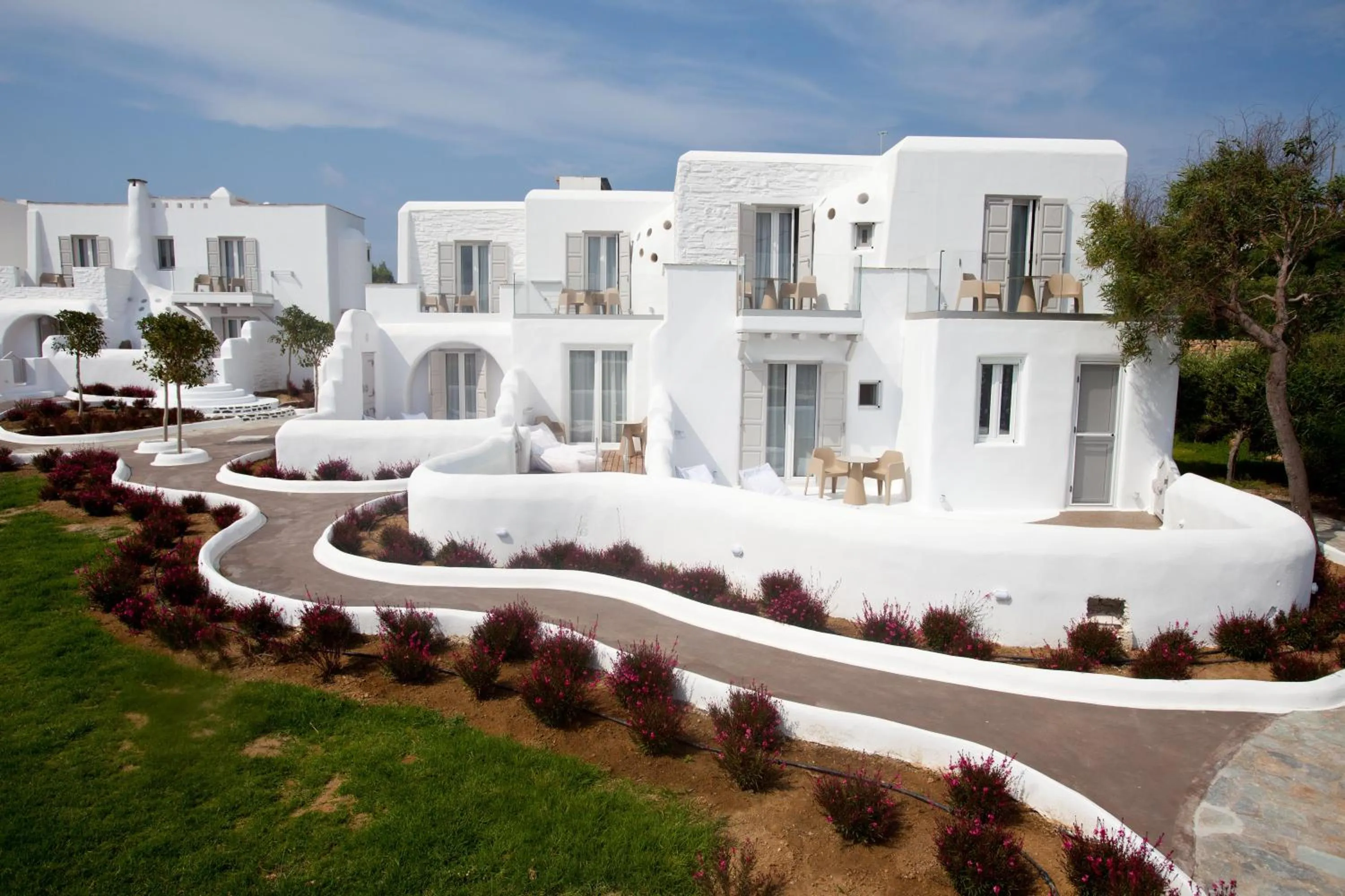 Property building in Golden Sun Hotel