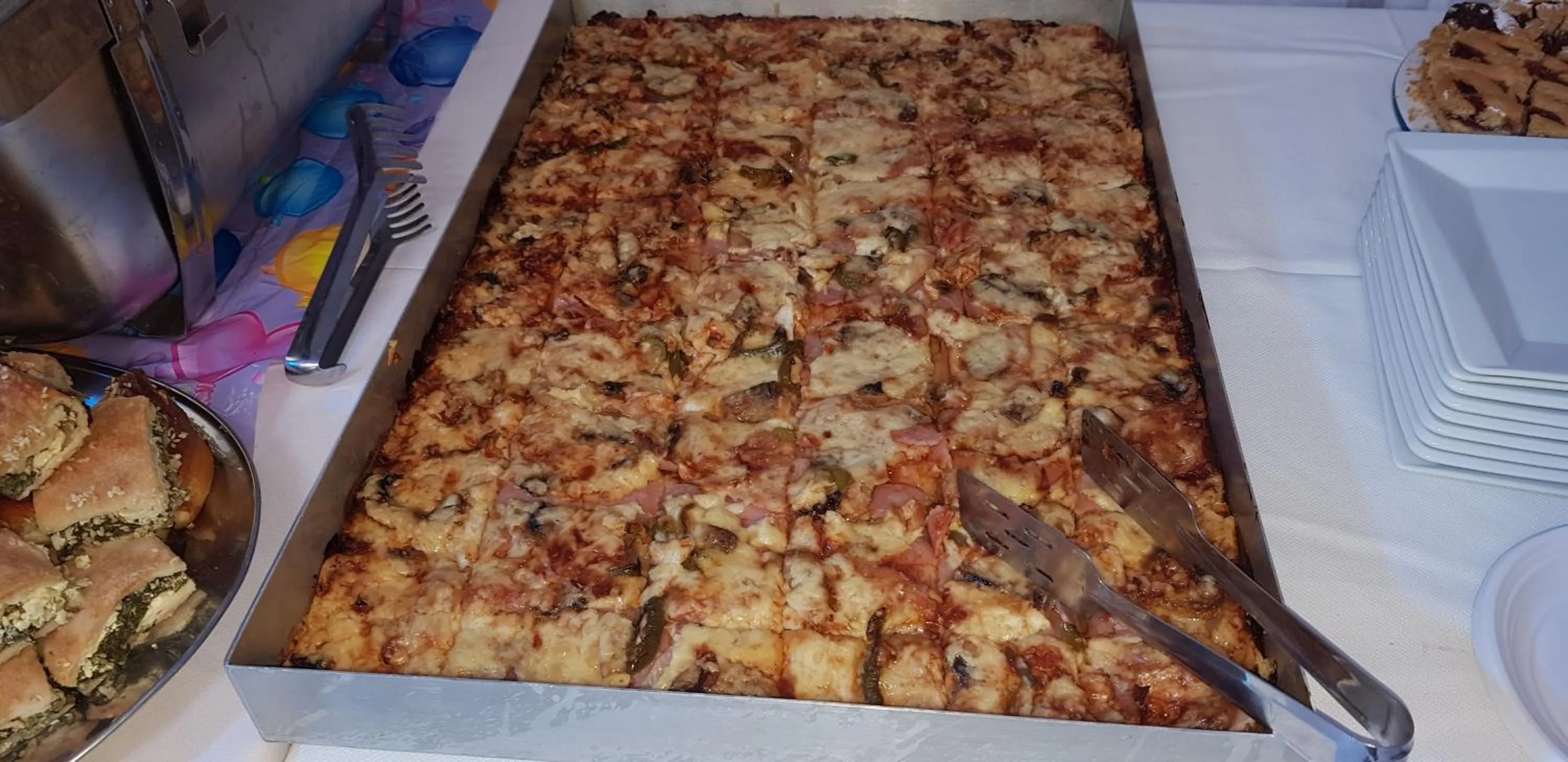 Restaurant/places to eat in Golden Sun Hotel