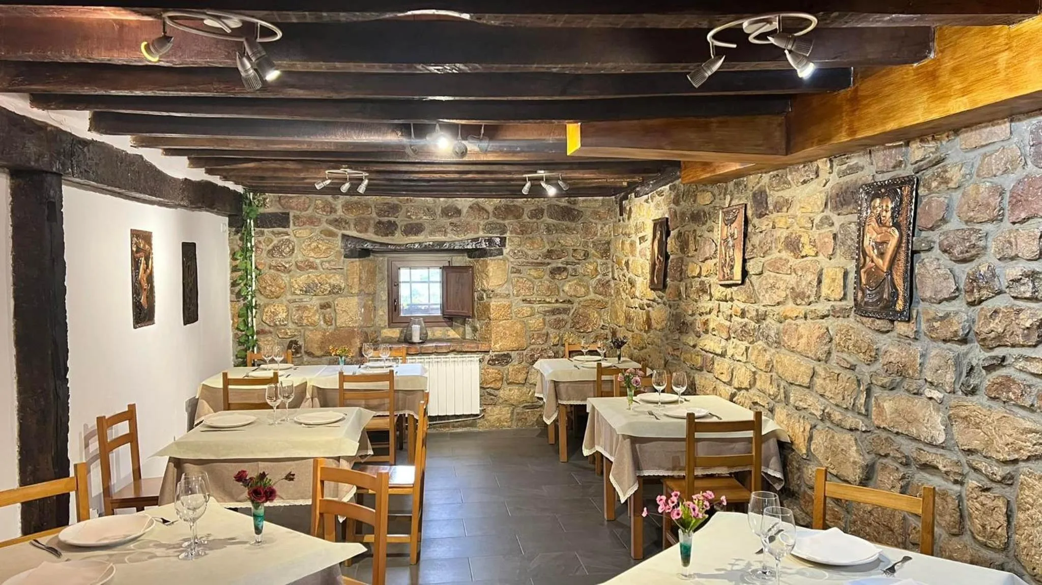 Restaurant/places to eat in La Posada Del Santuario