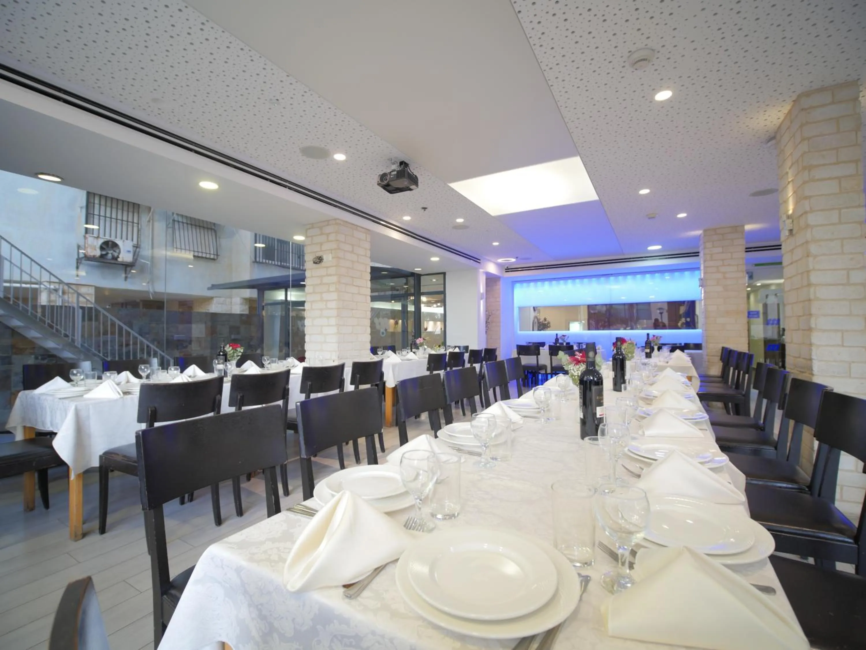 Restaurant/places to eat in Margoa Hotel Netanya