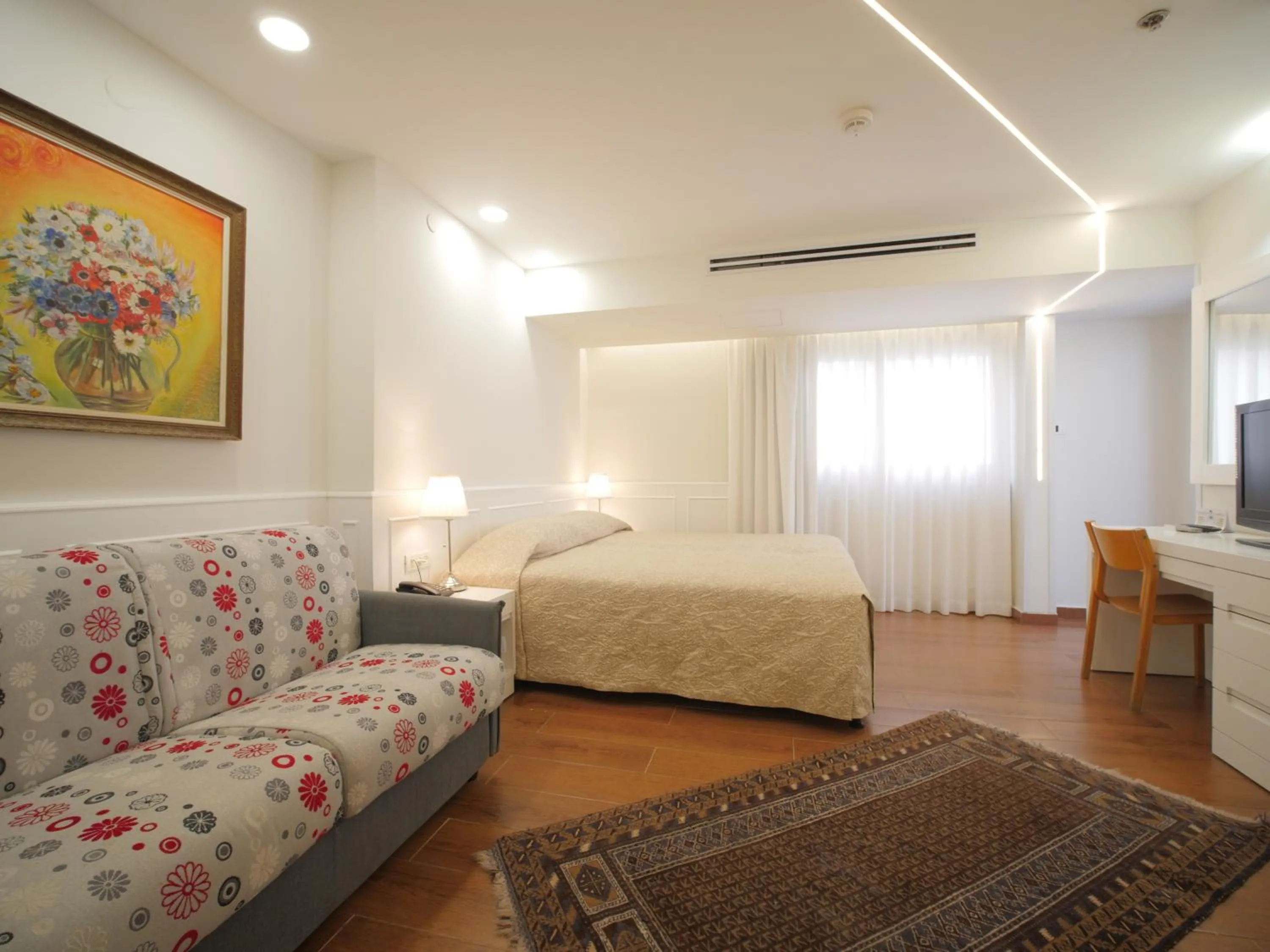 Bed in Margoa Hotel Netanya