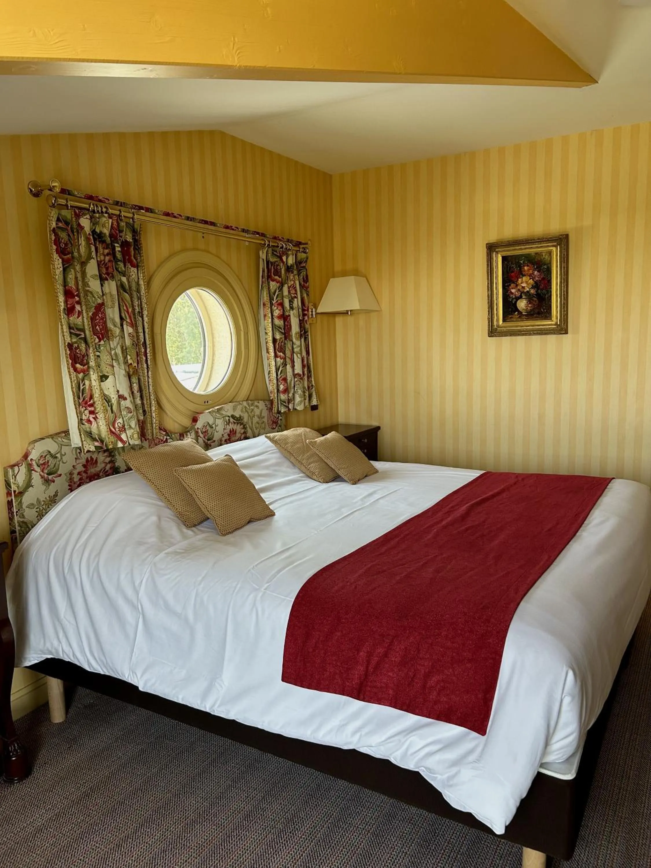 Bed in Hôtel L'Yeuse - Teritoria