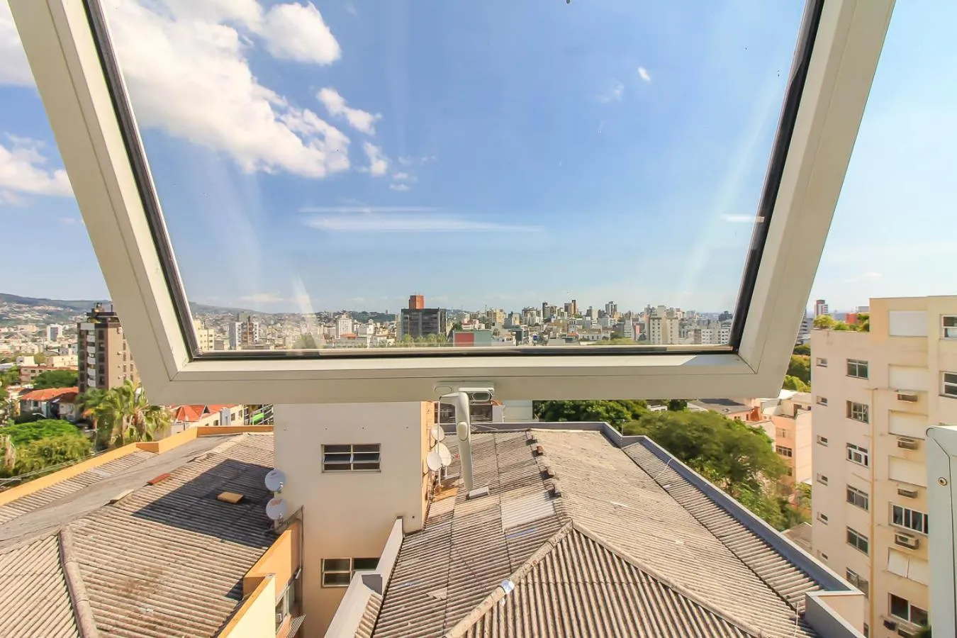 Day in Coral Trade Hotel