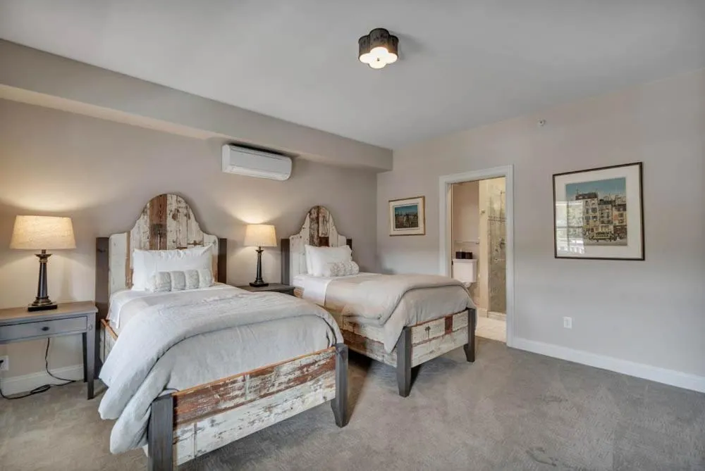 Bed in The Vermont House