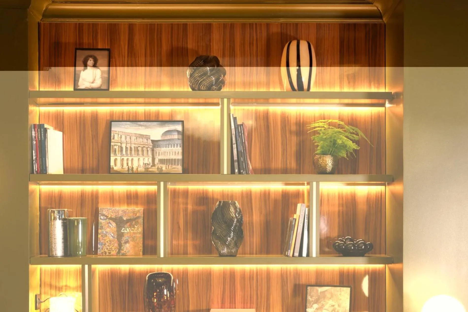 Library in Hôtel Aoriste & Spa