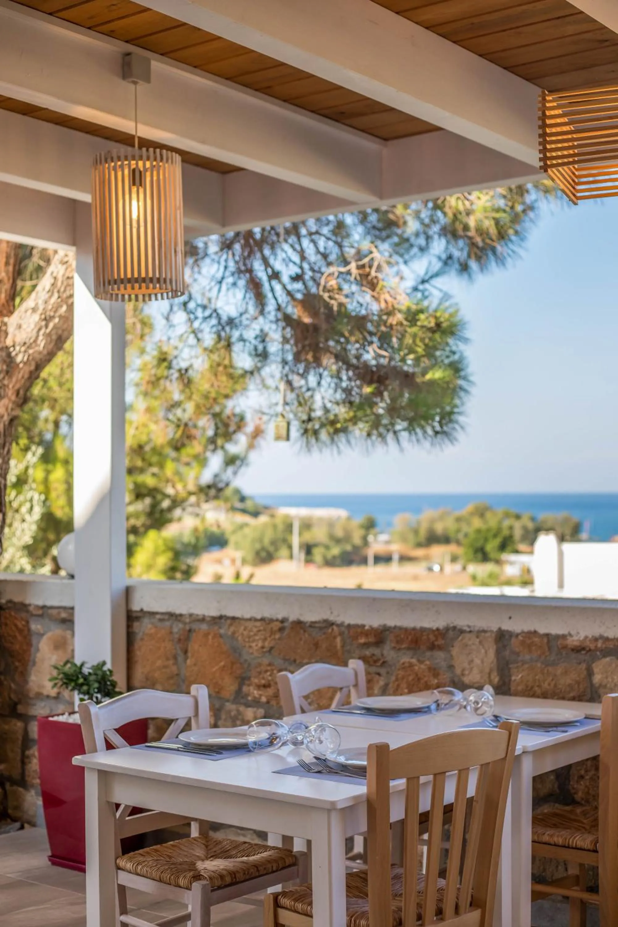 Restaurant/places to eat in Lindos White Hotel & Suites