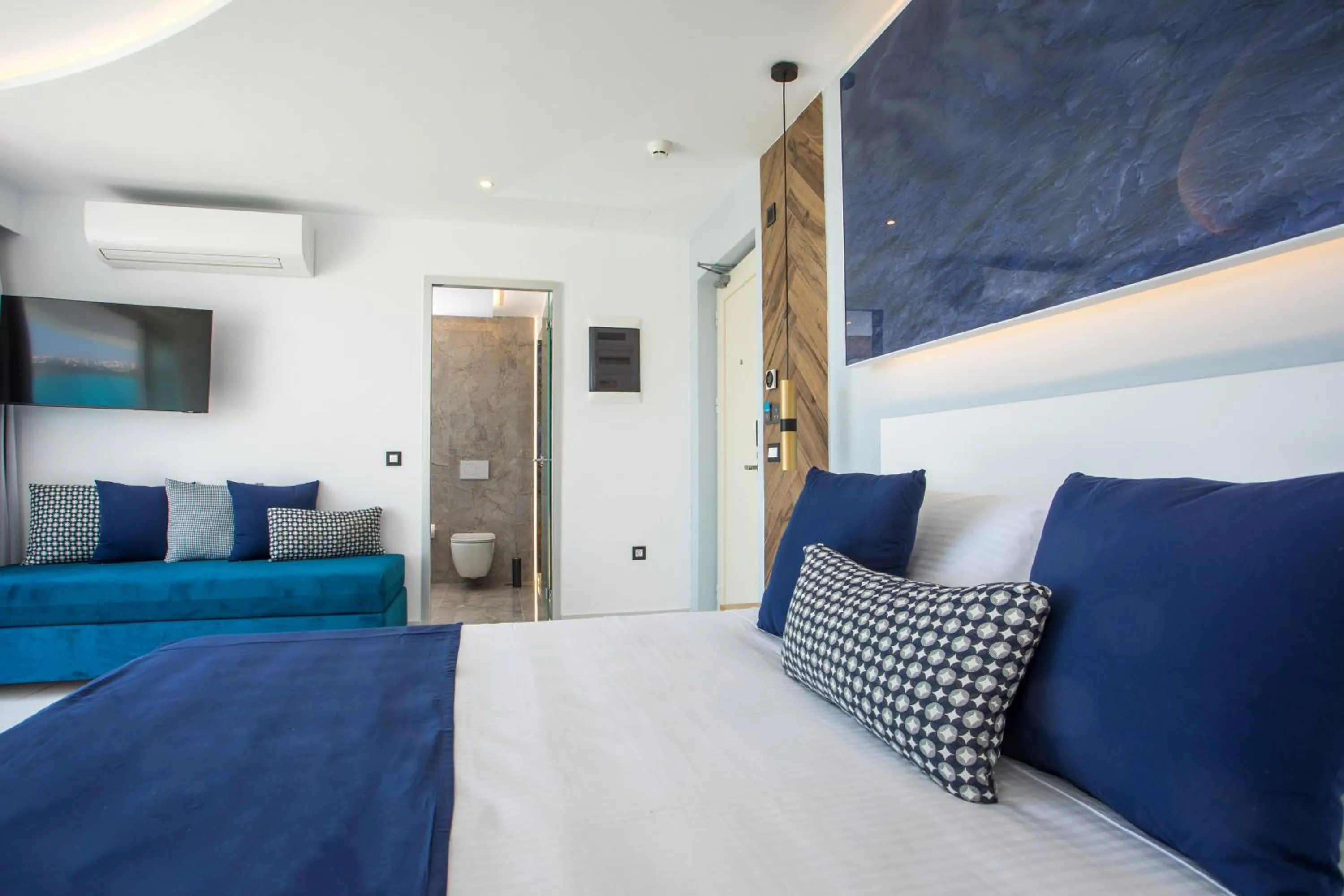 Bed in Lindos White Hotel & Suites