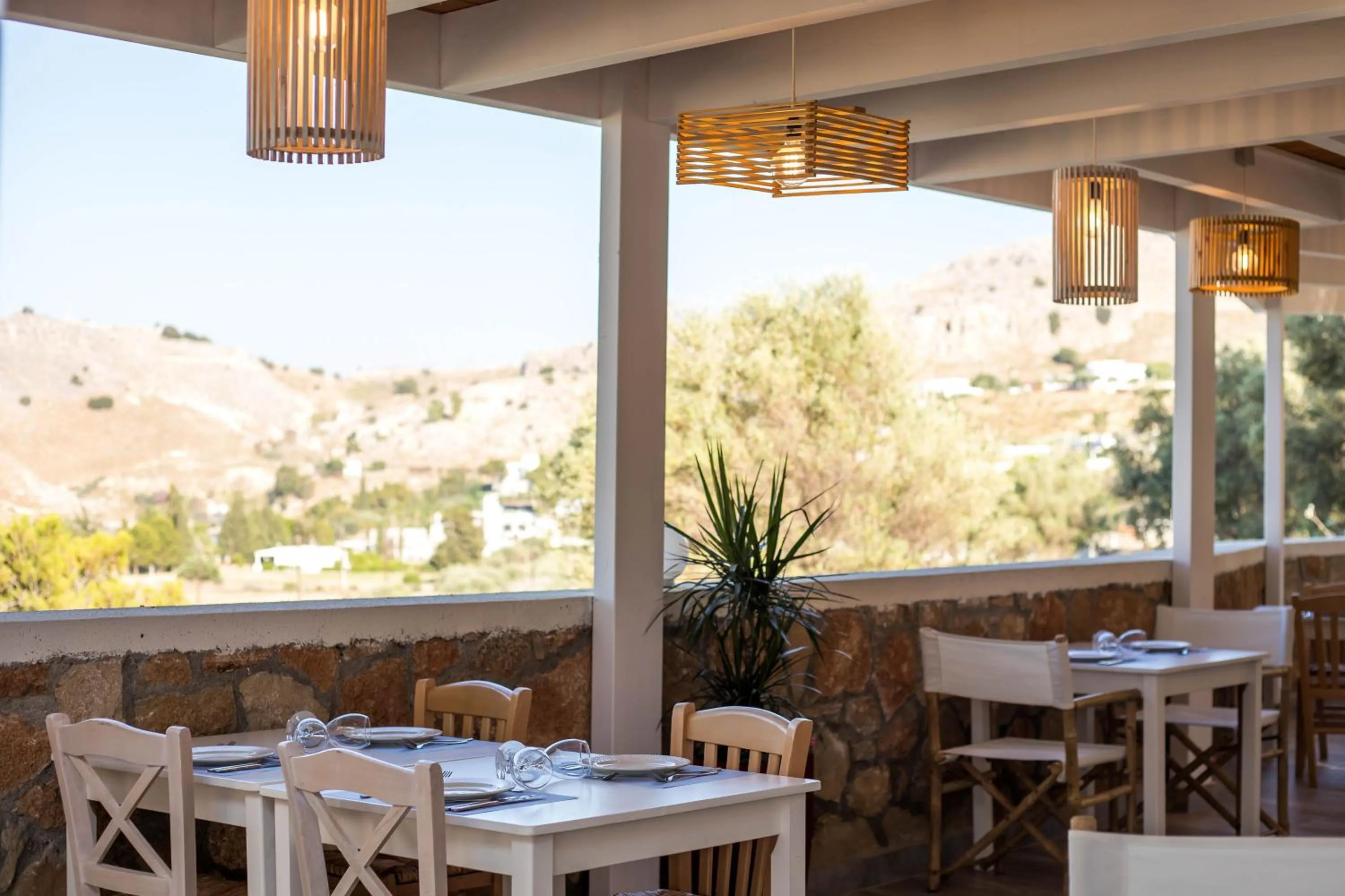 Restaurant/places to eat in Lindos White Hotel & Suites