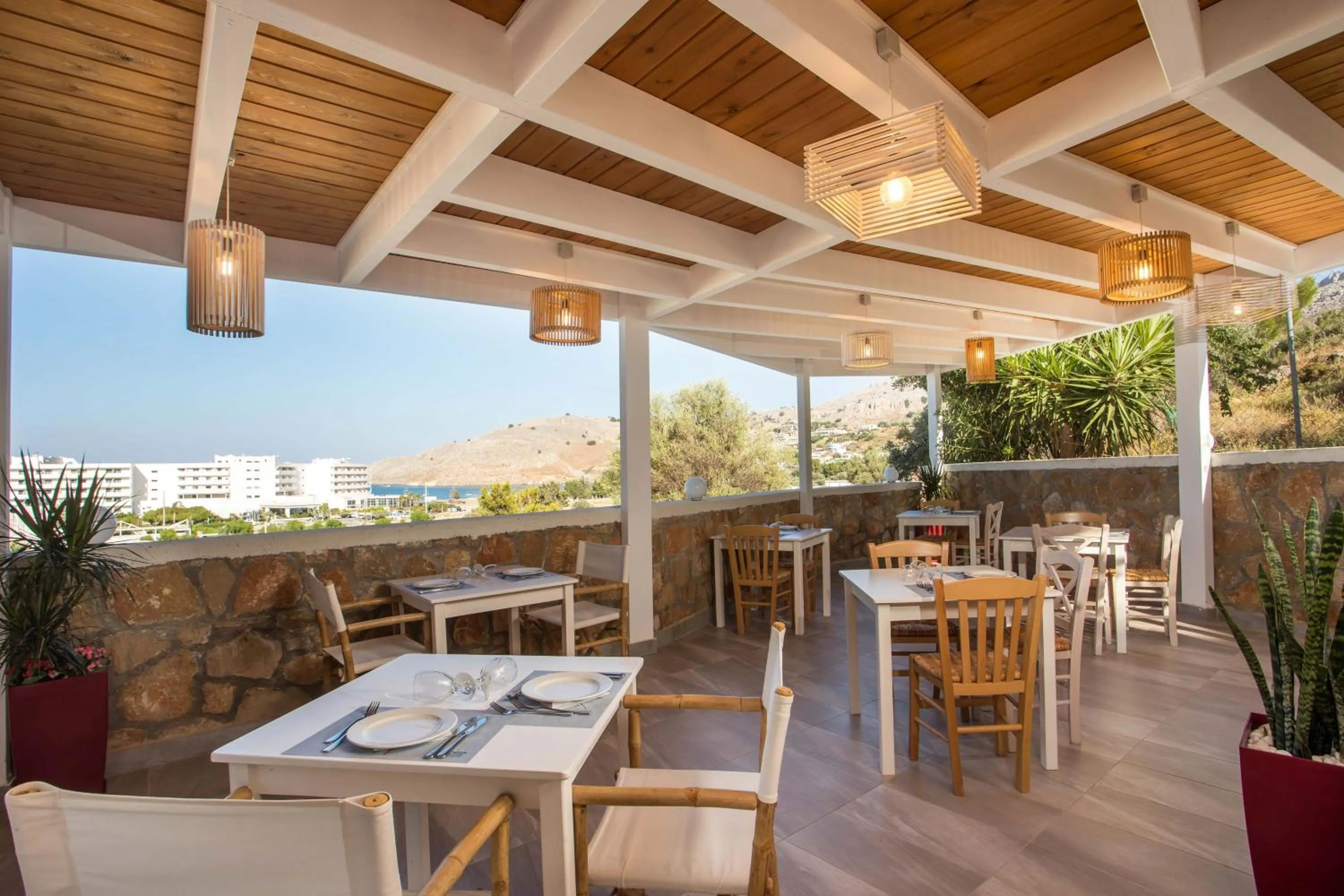 Restaurant/places to eat in Lindos White Hotel & Suites