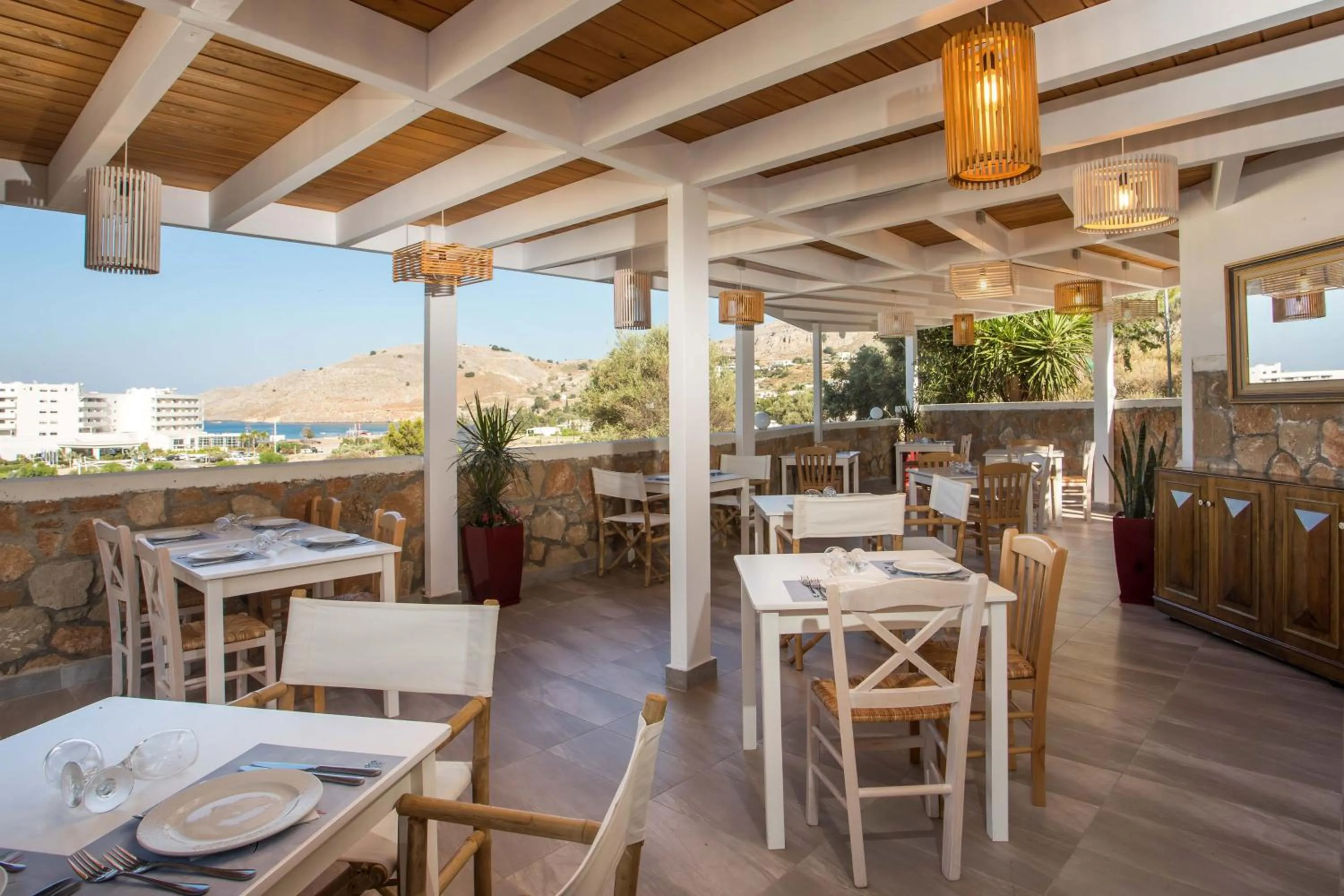 Restaurant/places to eat in Lindos White Hotel & Suites