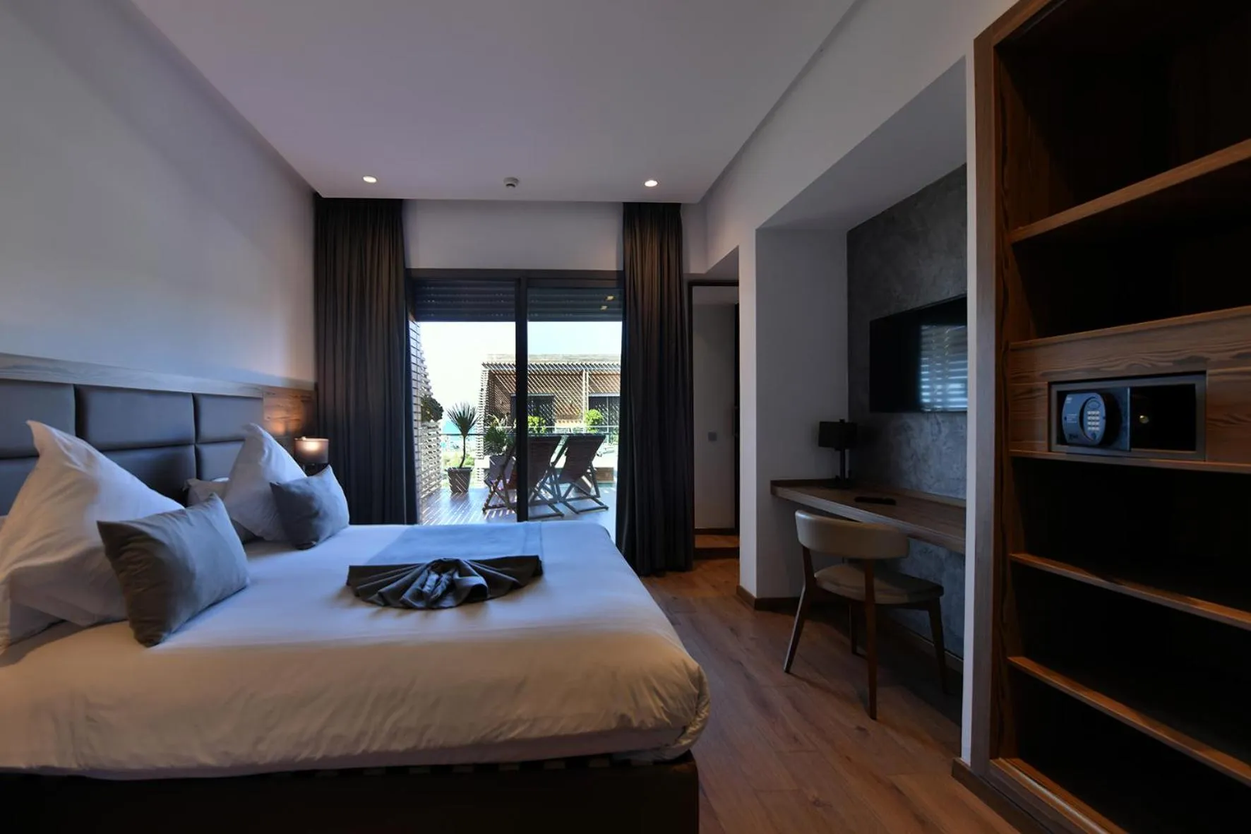 Bed in Ocean Park Hotel, Premium Suites & Wellness