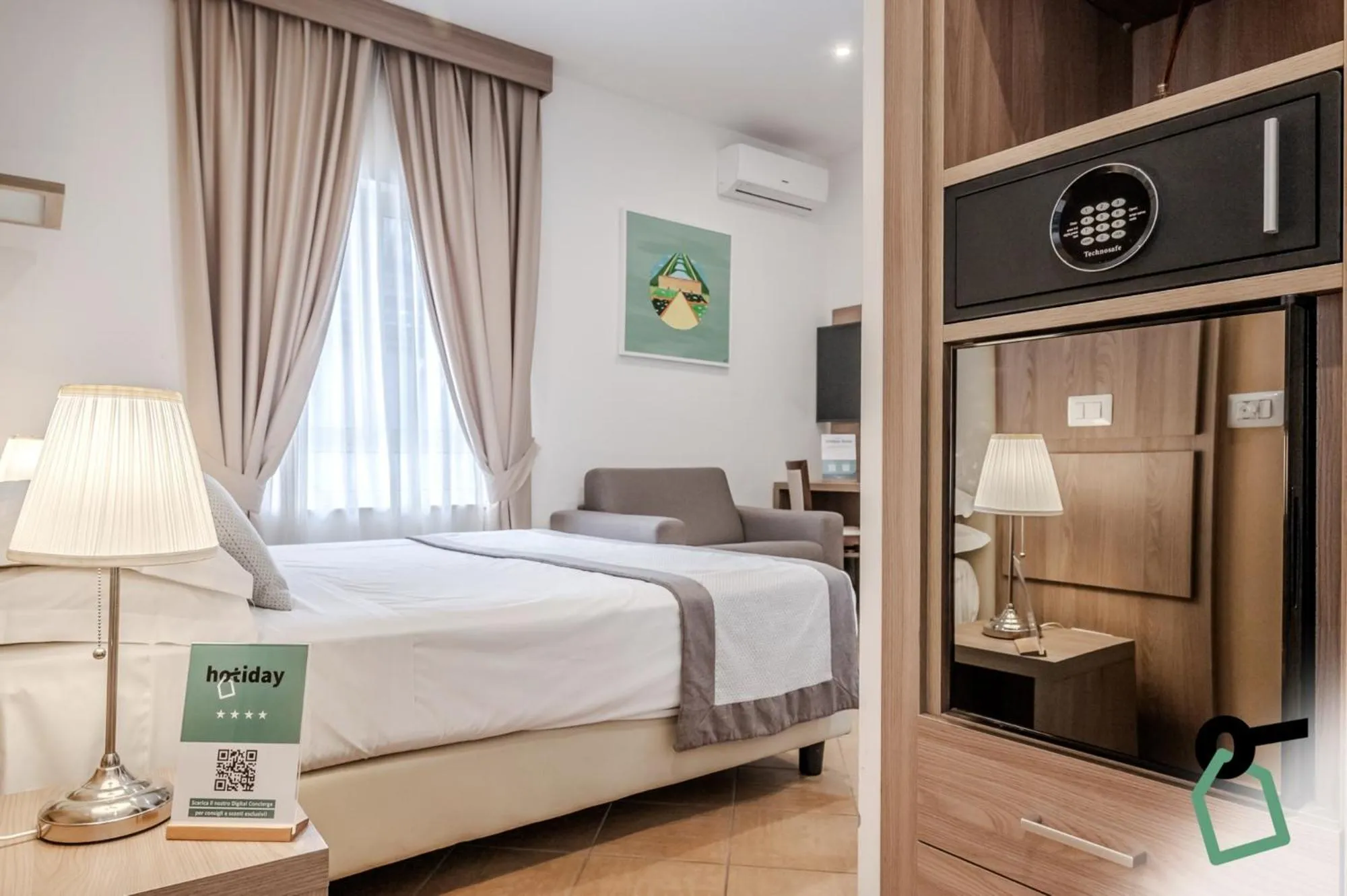 Photo of the whole room, Bed in Residenza Scarlatti Napoli