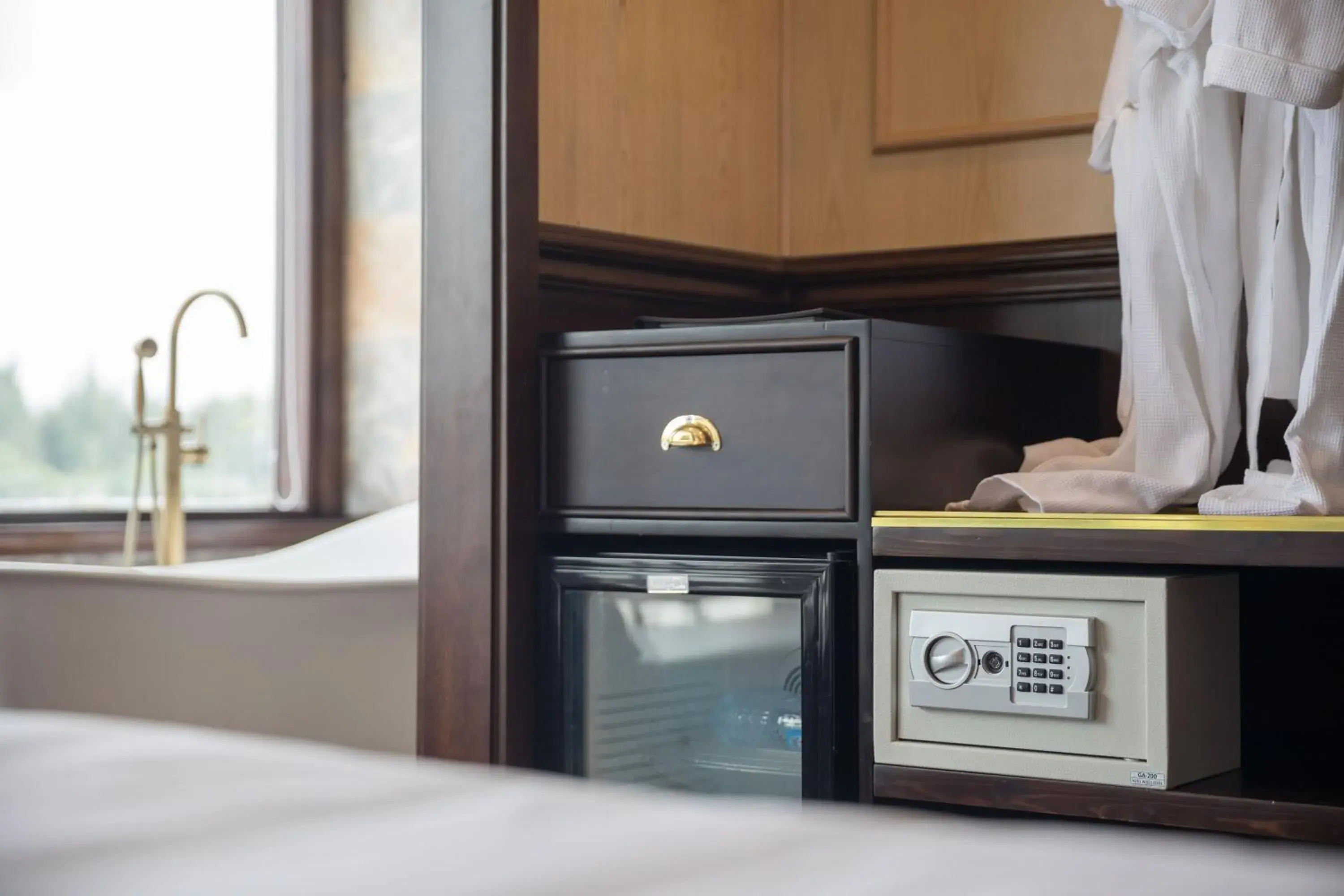 Deluxe Family Room with Balcony - 2 Days 1 Night in Orchid Trendy Cruise Deluxe Family Room with Balcony - 2 Days 1 Night in Orchid Trendy Cruise