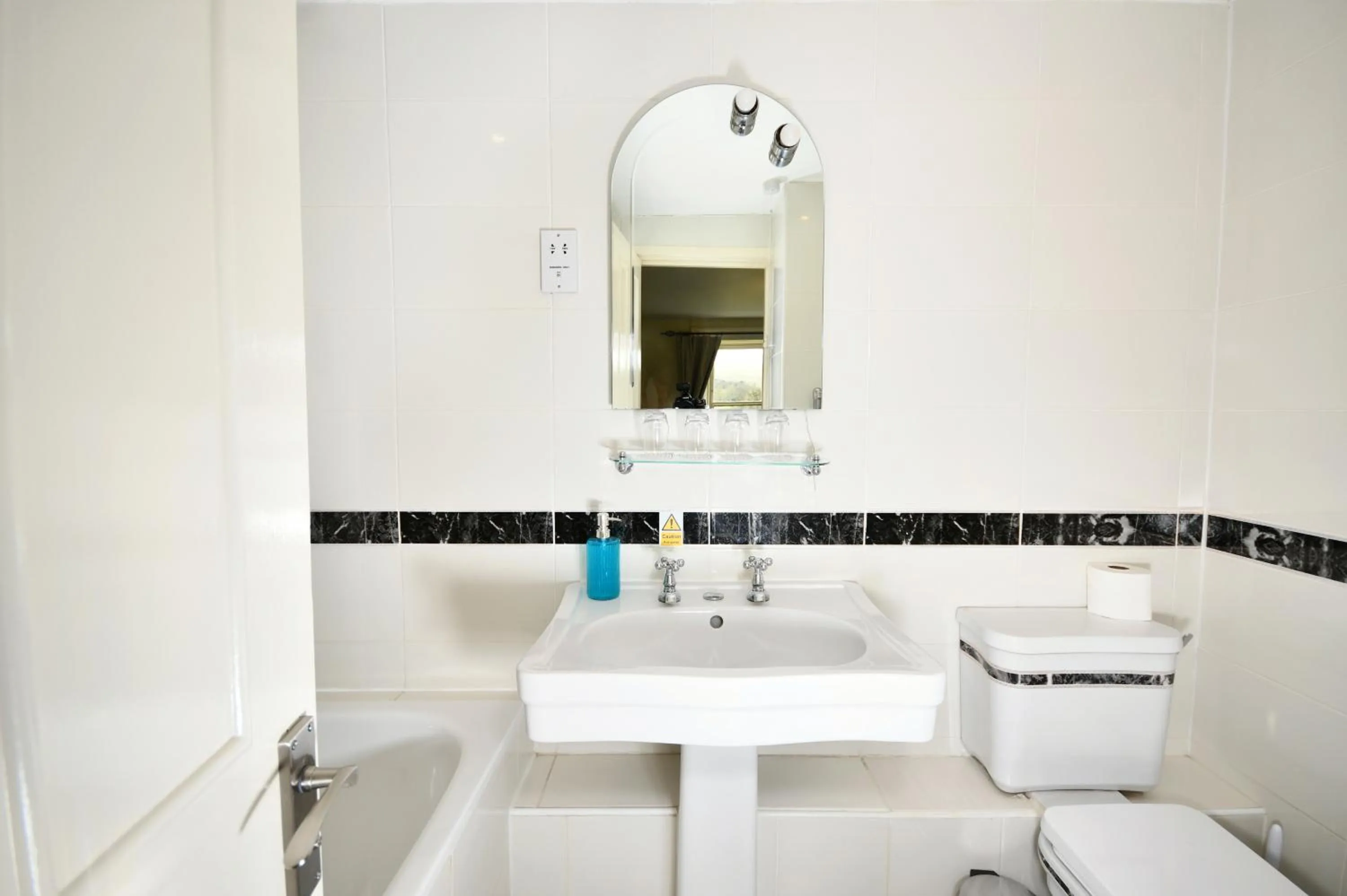 Bathroom in Lovelady Shield Country House Hotel