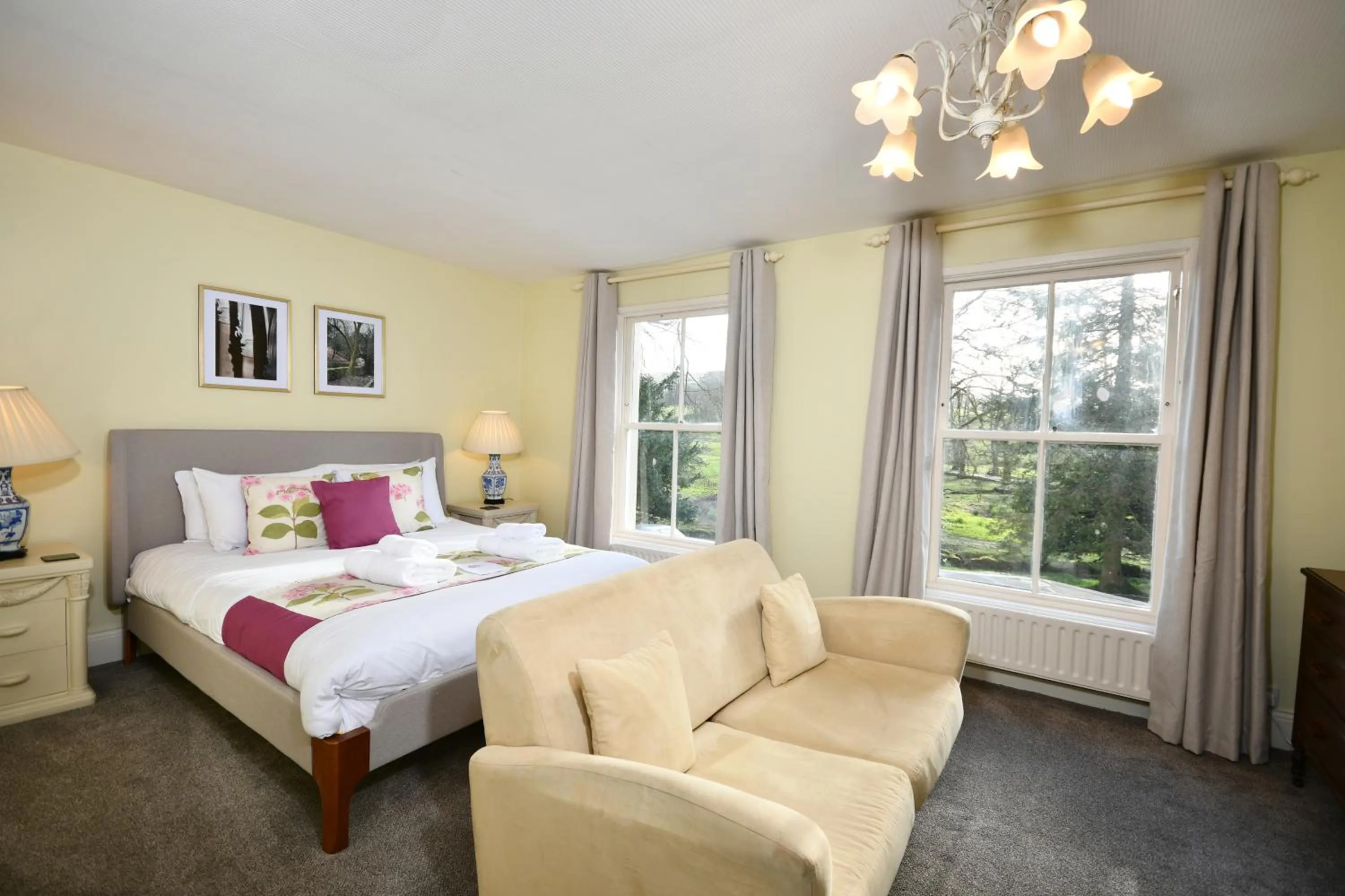 Bed in Lovelady Shield Country House Hotel