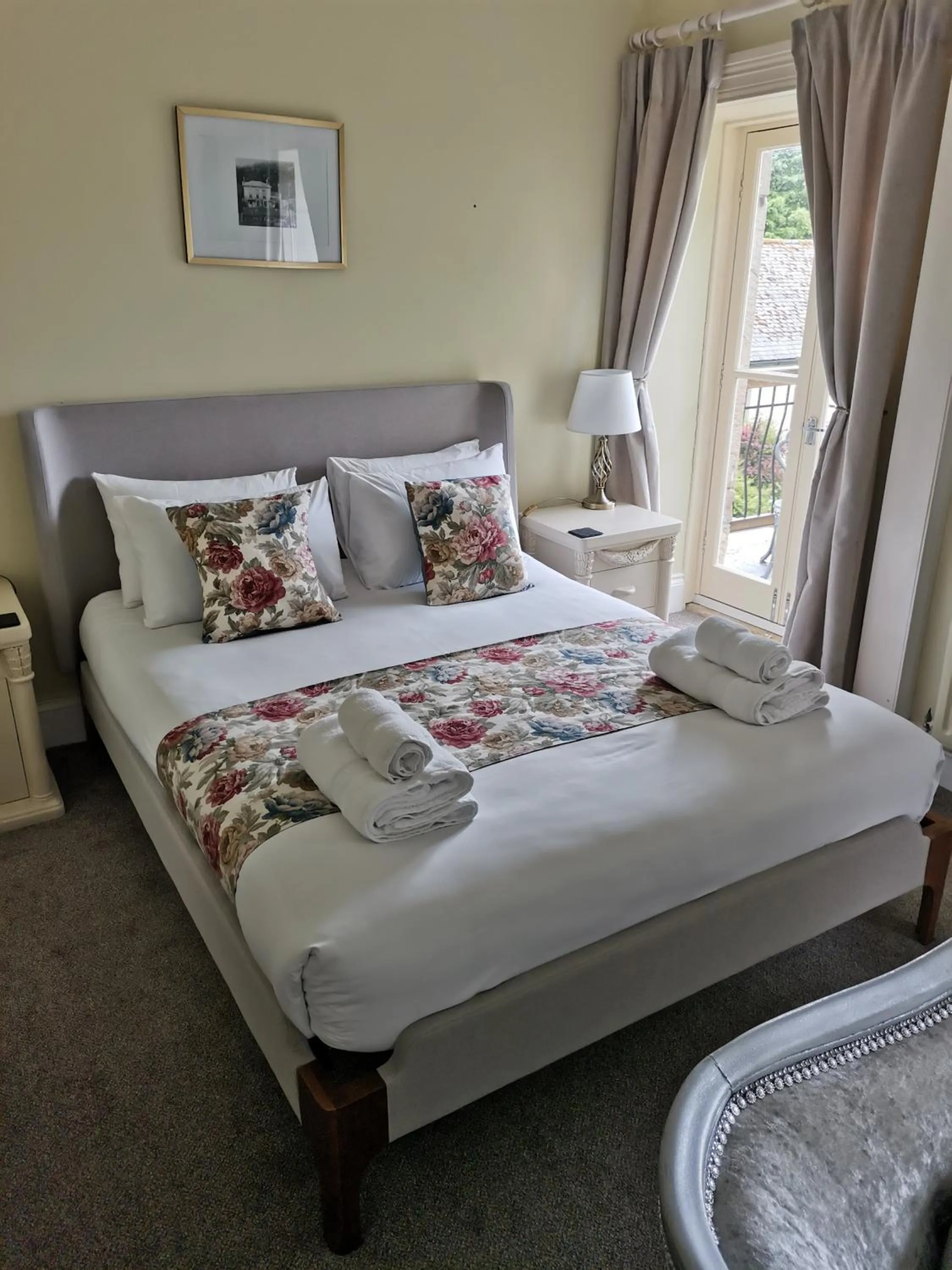 Bed in Lovelady Shield Country House Hotel