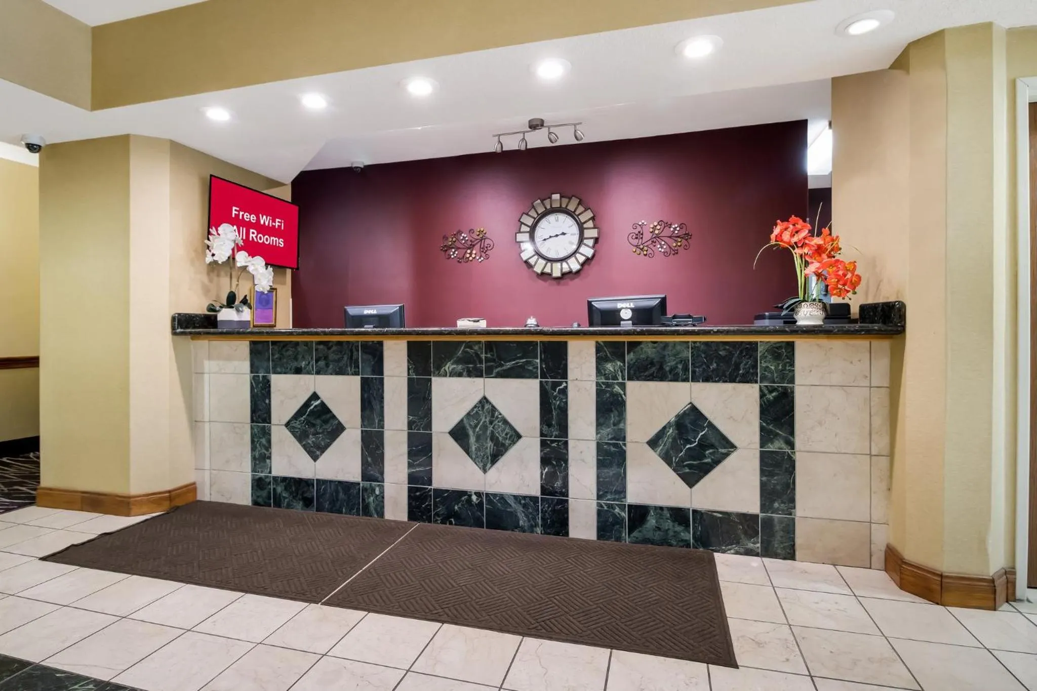 Lobby or reception in Red Roof Inn South Bend - Mishawaka