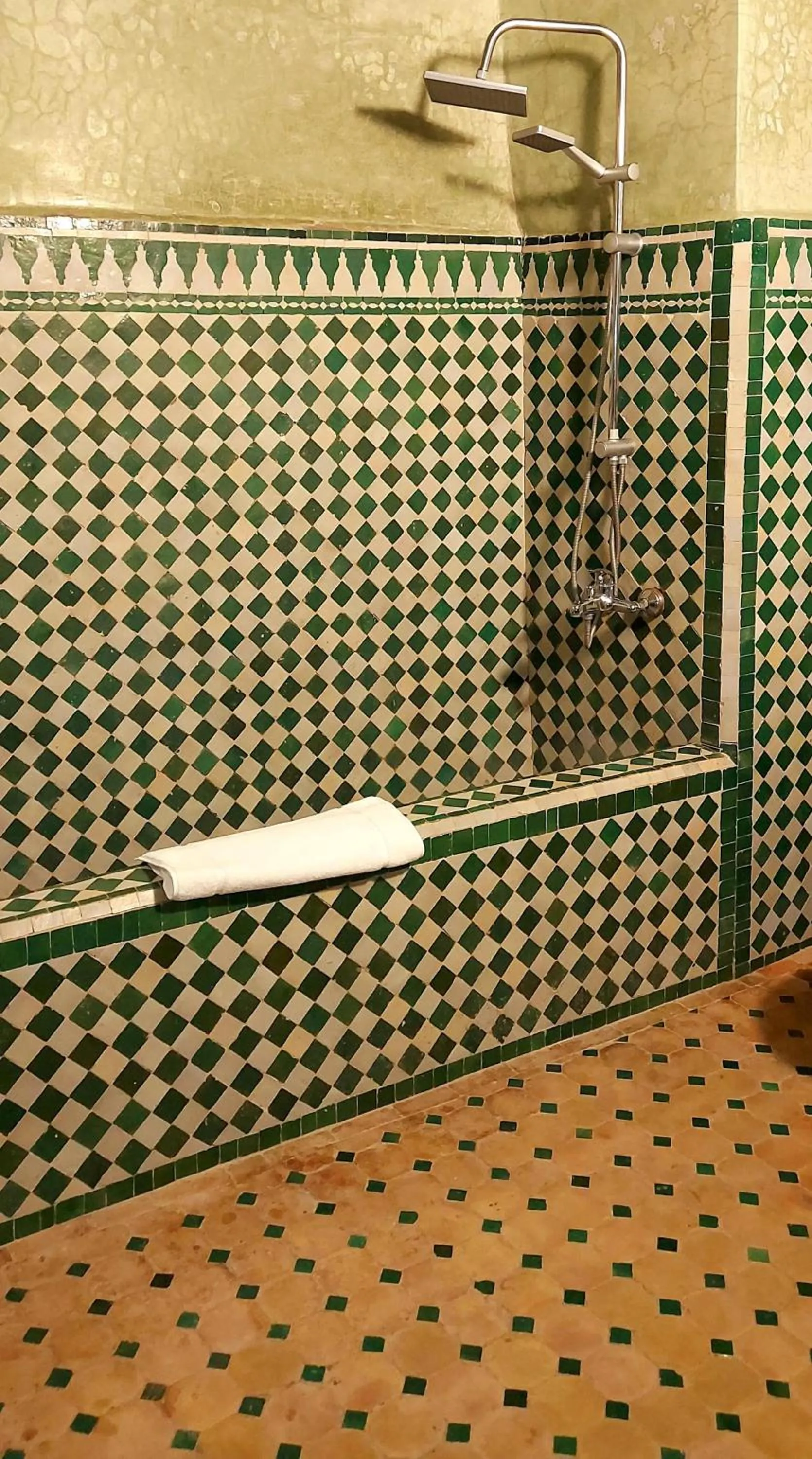 Shower in Palais AL Firdaous