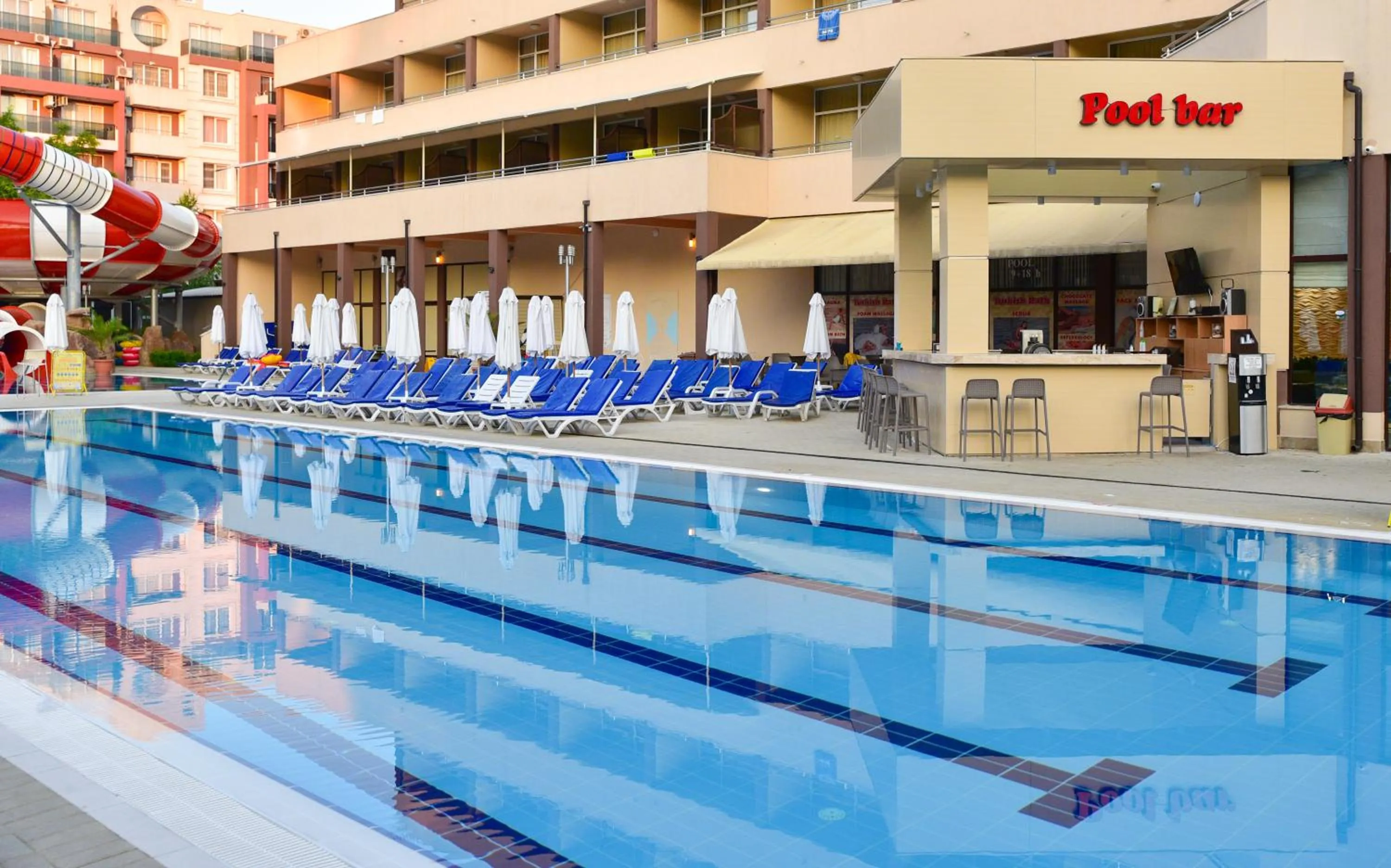 Swimming pool in Hotel Laguna Park & Aqua Club - All Inclusive