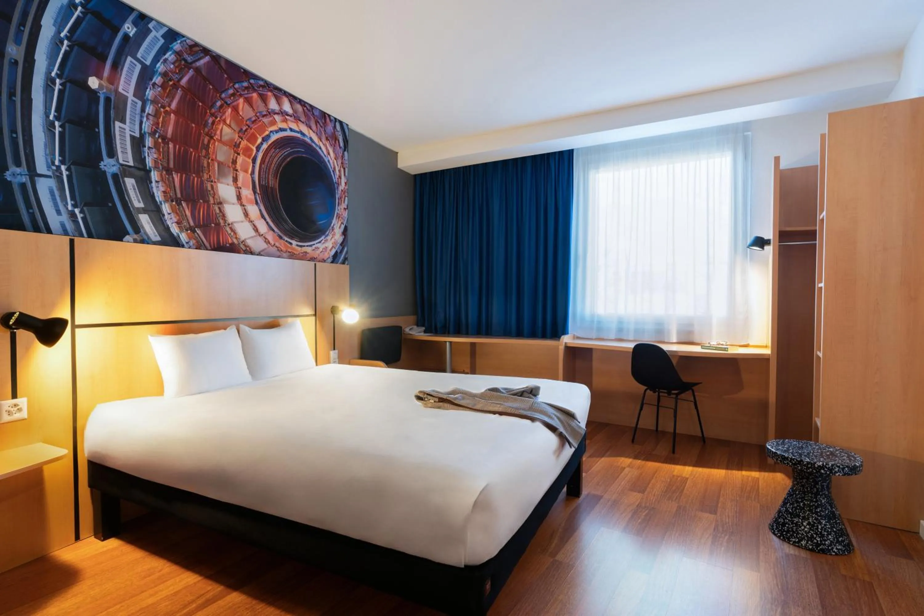 Photo of the whole room, Bed in ibis Genève Petit Lancy