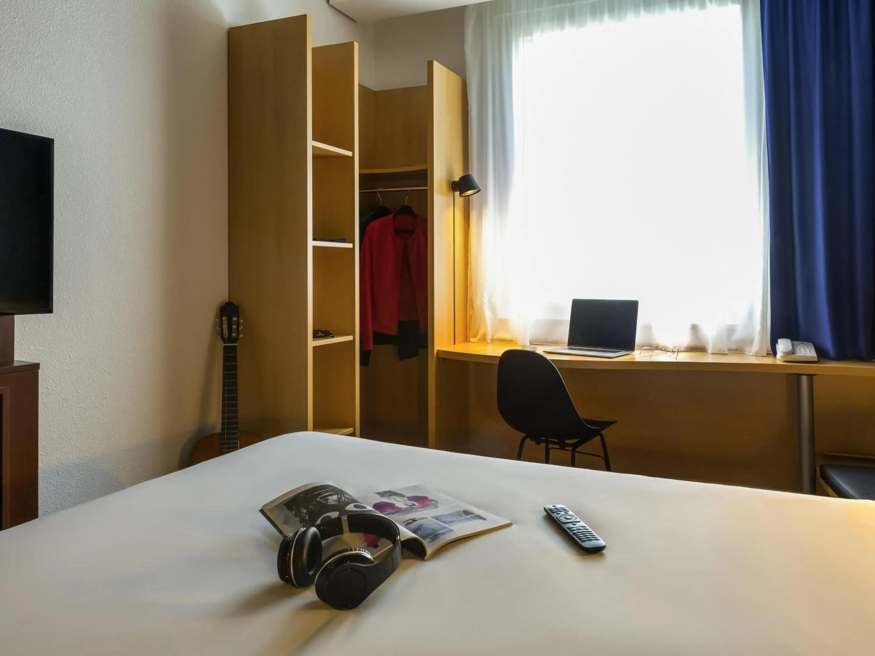 Bedroom, Bed in ibis Genève Petit Lancy