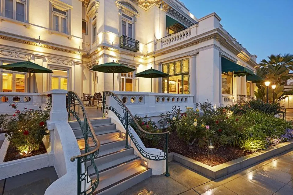 Property building in Glorietta Bay Inn