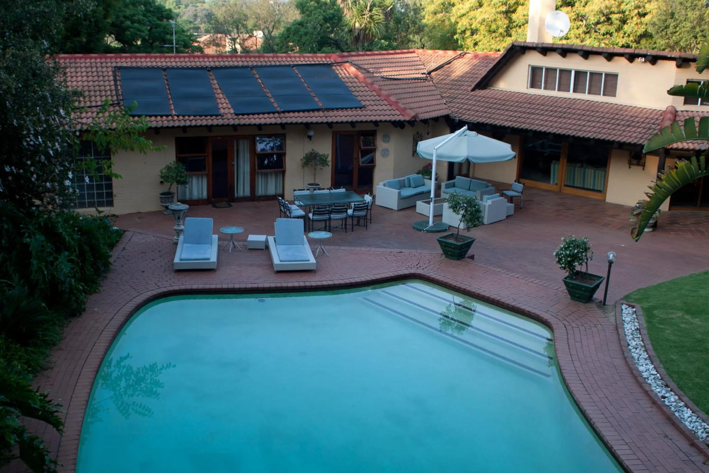 Swimming pool in Little Tuscany Boutique Hotel