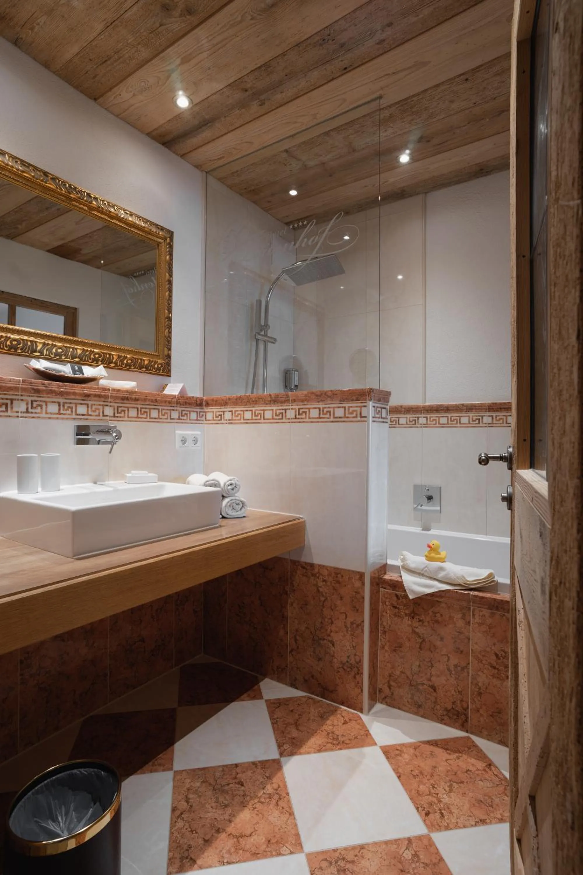 Bathroom in Hotel Leitenhof 4 Sterne Superior