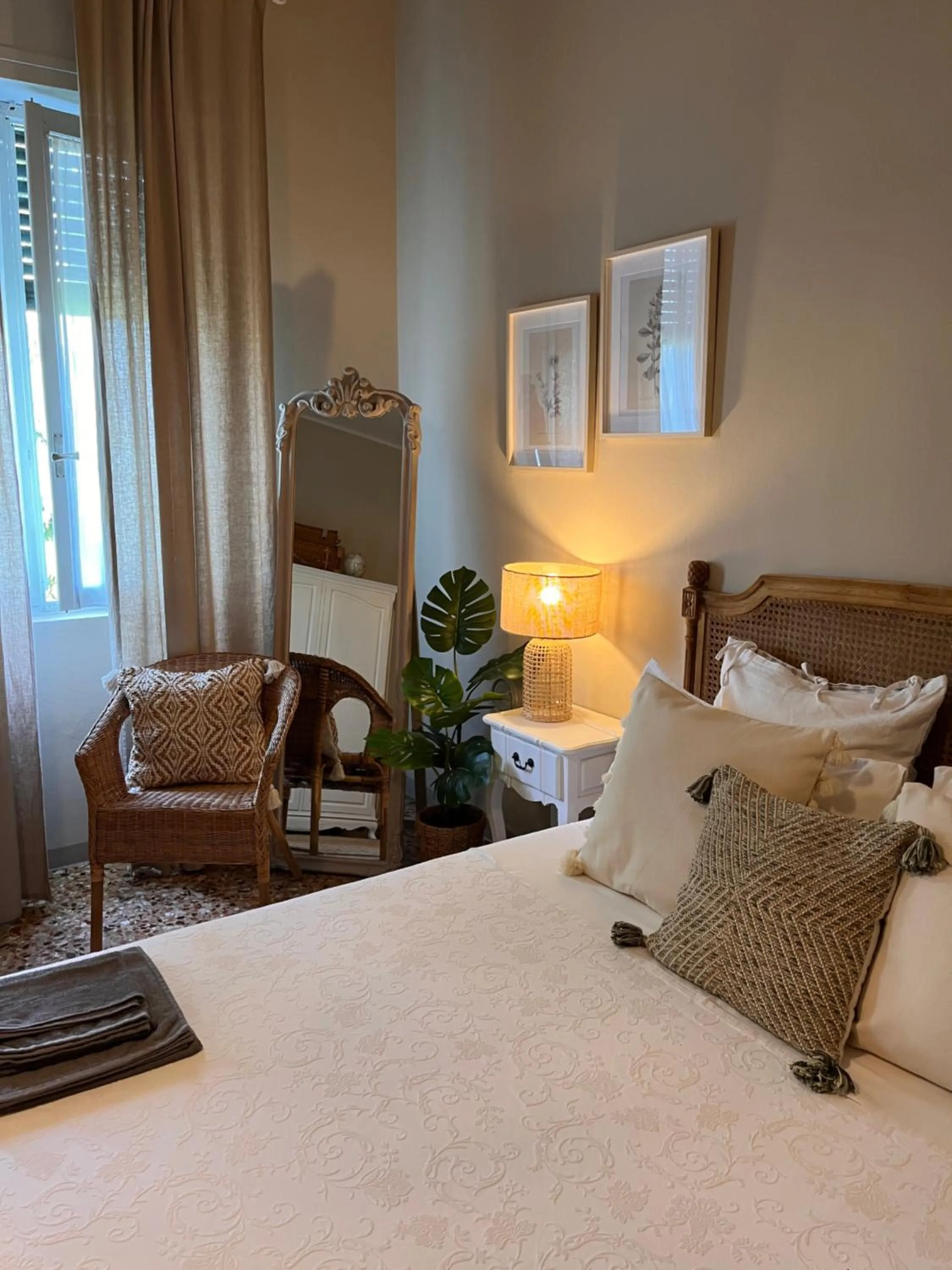 Bed in Villa House and Garden B&B