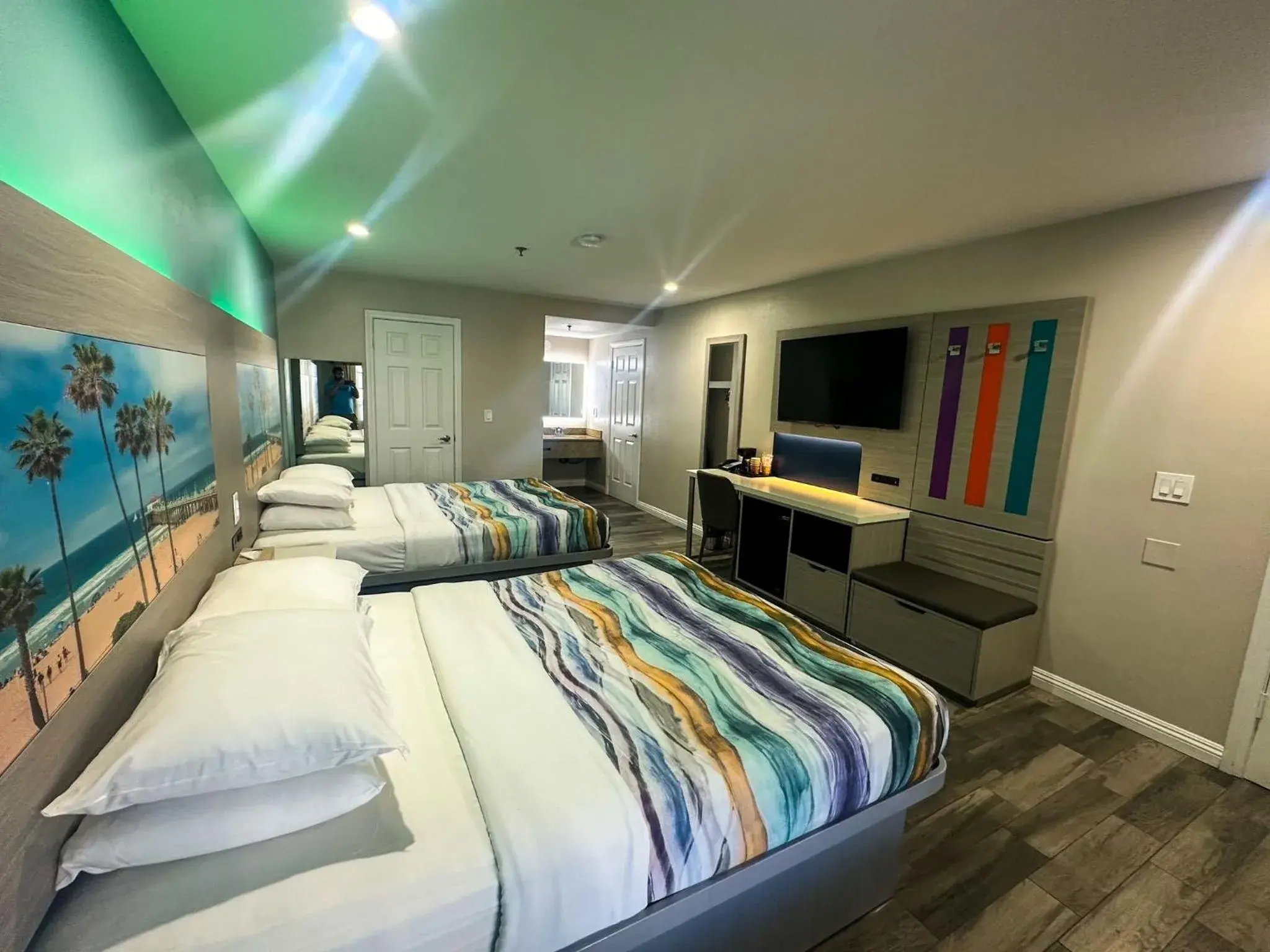 Double Room - Non-Smoking in Wave Hotel Manhattan Beach Double Room - Non-Smoking in Wave Hotel Manhattan Beach