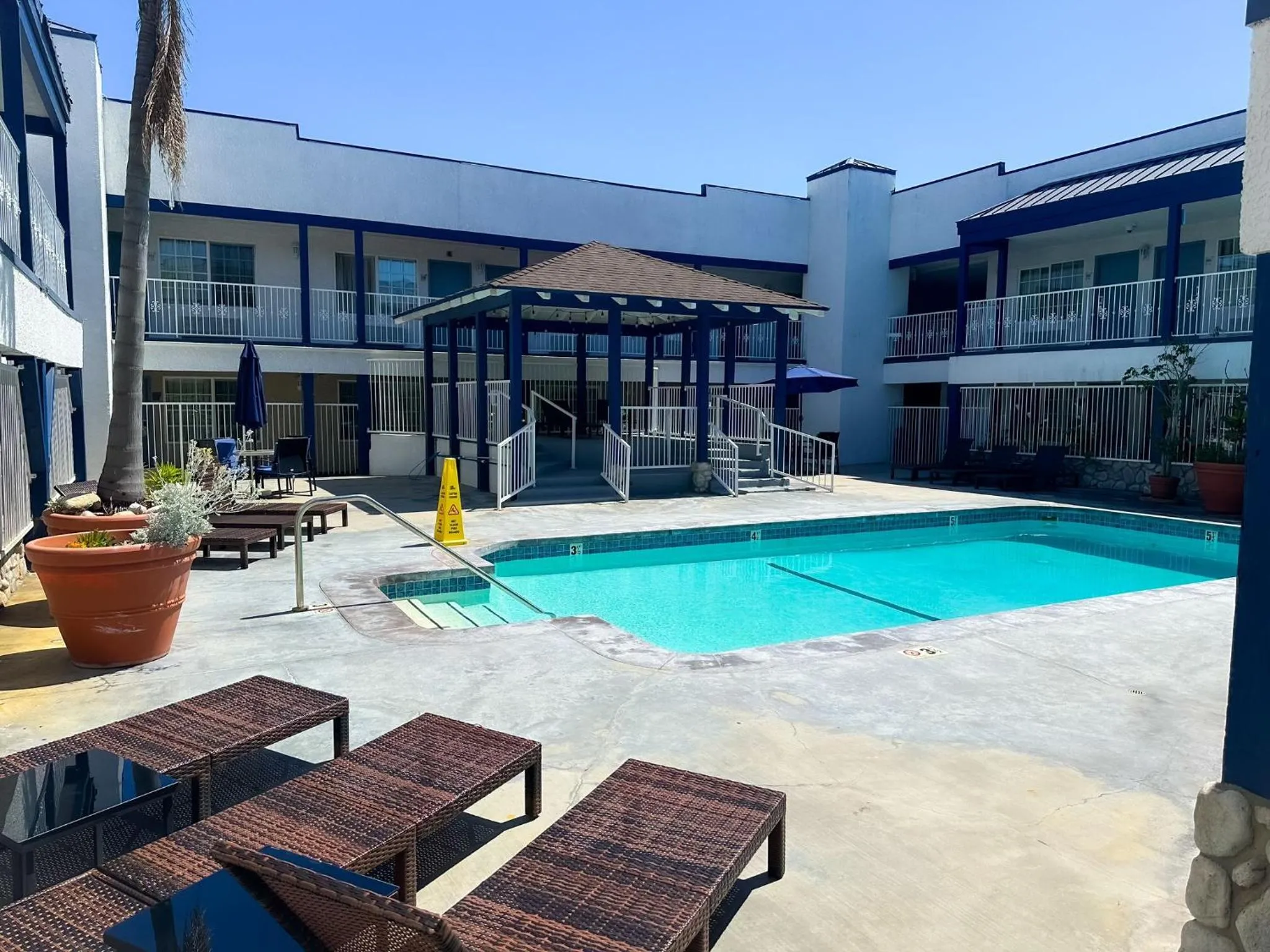 Pool view in Wave Hotel Manhattan Beach