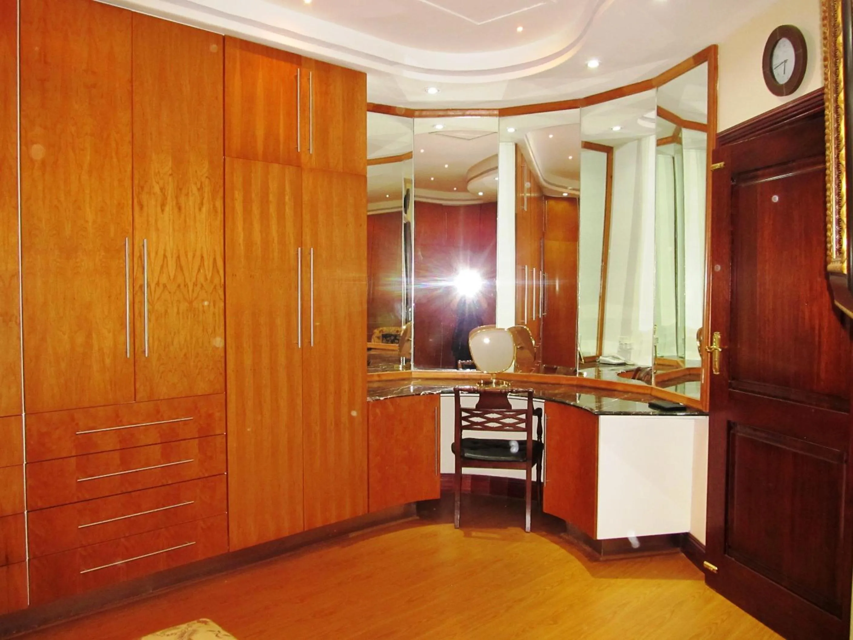 Kosmos Manor Guest House