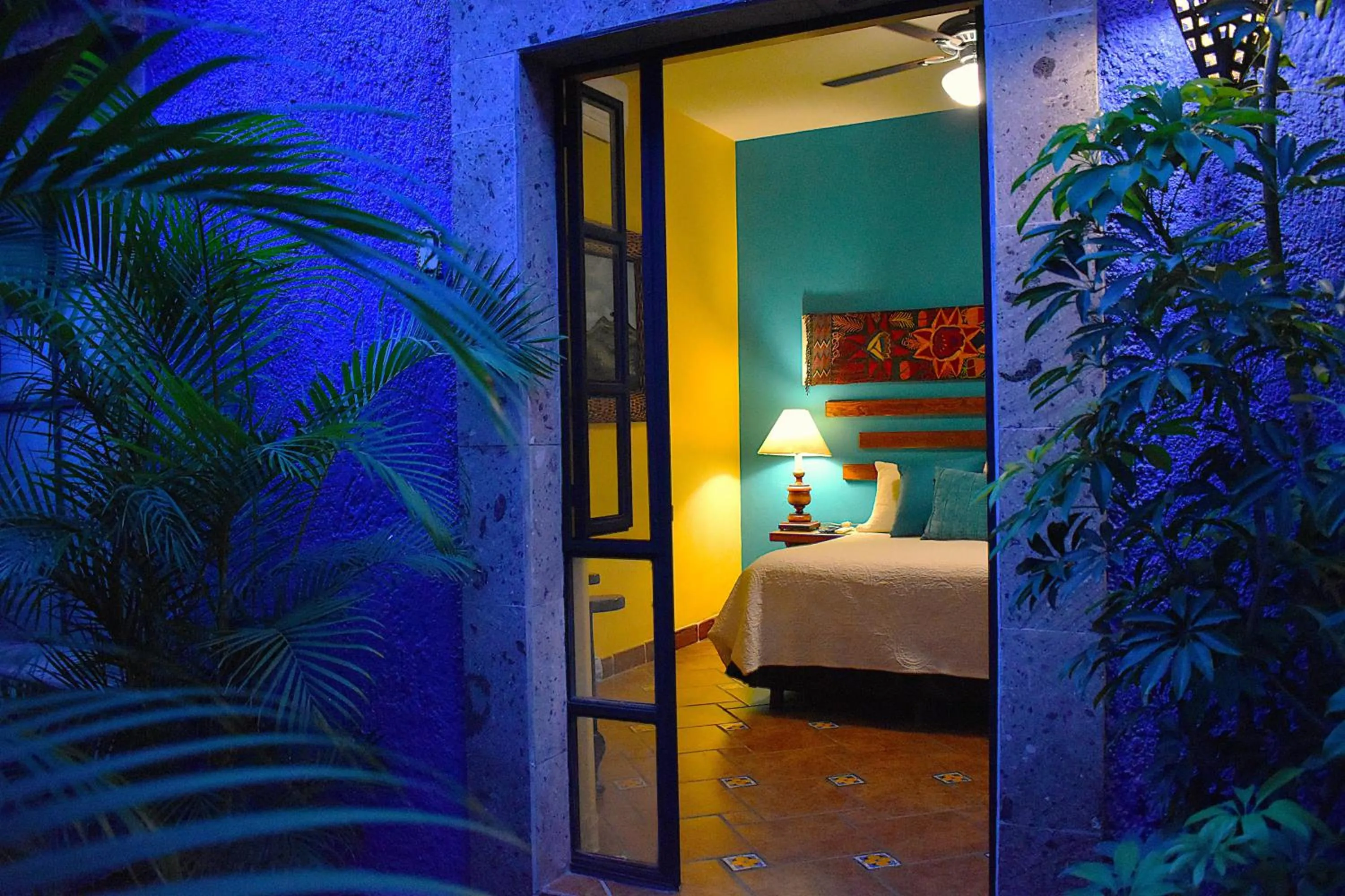 Garden view, Bed in La Villa del Ensueno Boutique Hotel