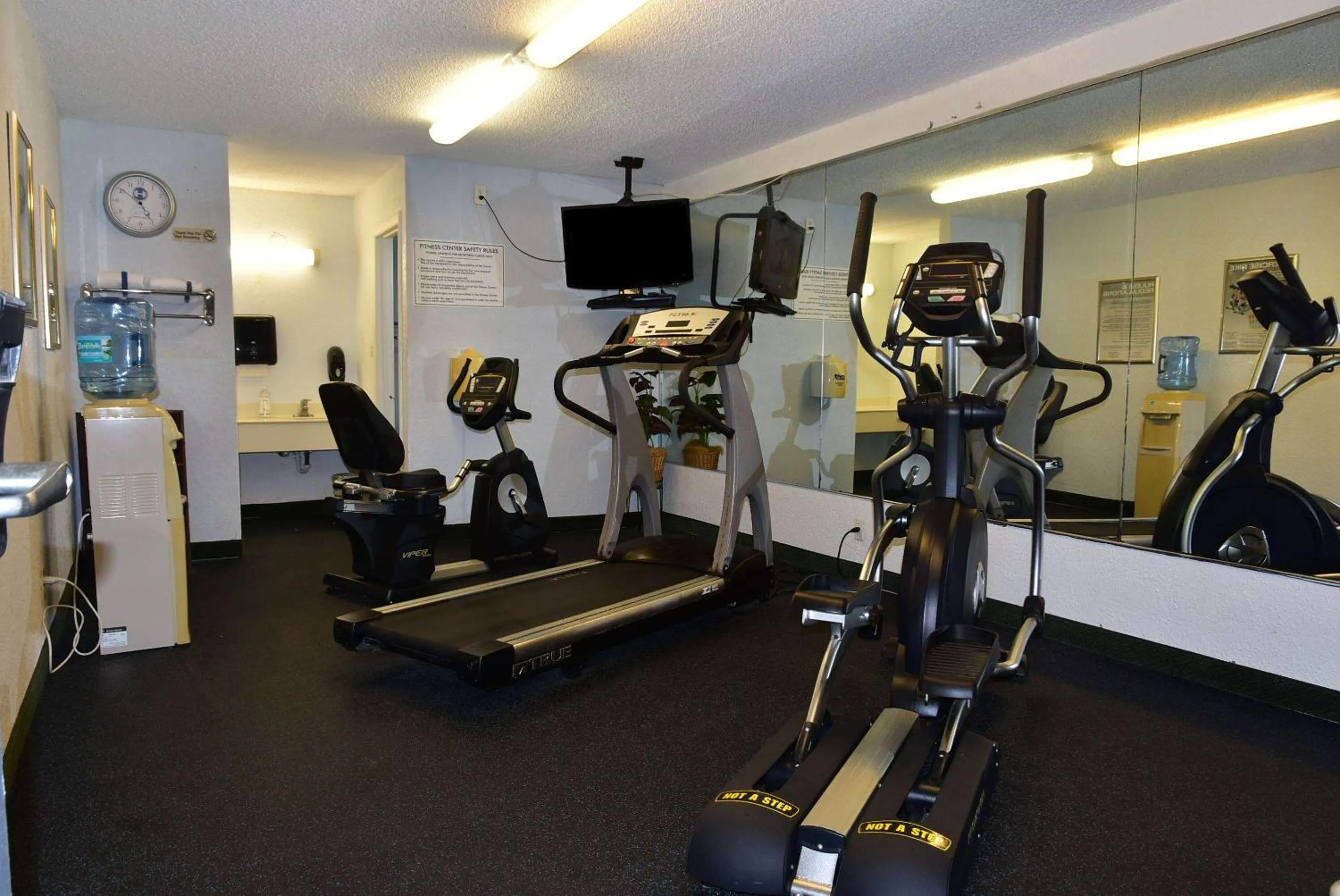 Fitness centre/facilities in Days Inn by Wyndham Stuart