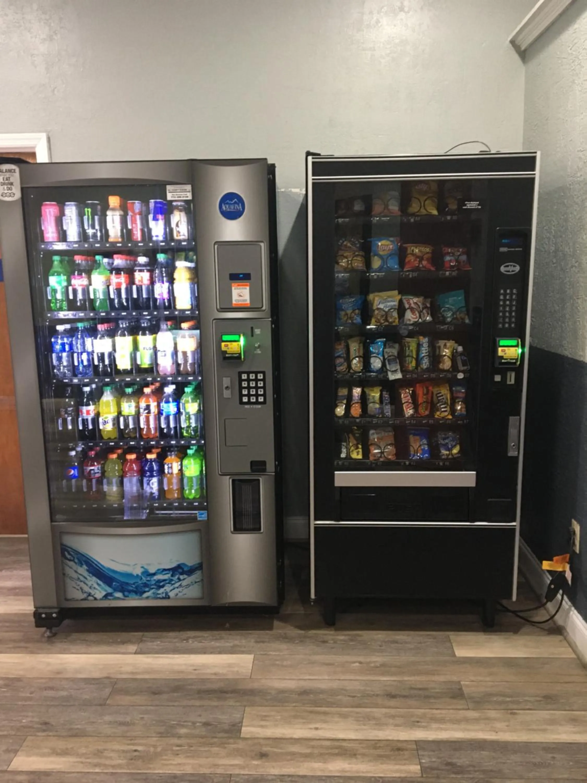 Food and drinks in Days Inn by Wyndham Stuart