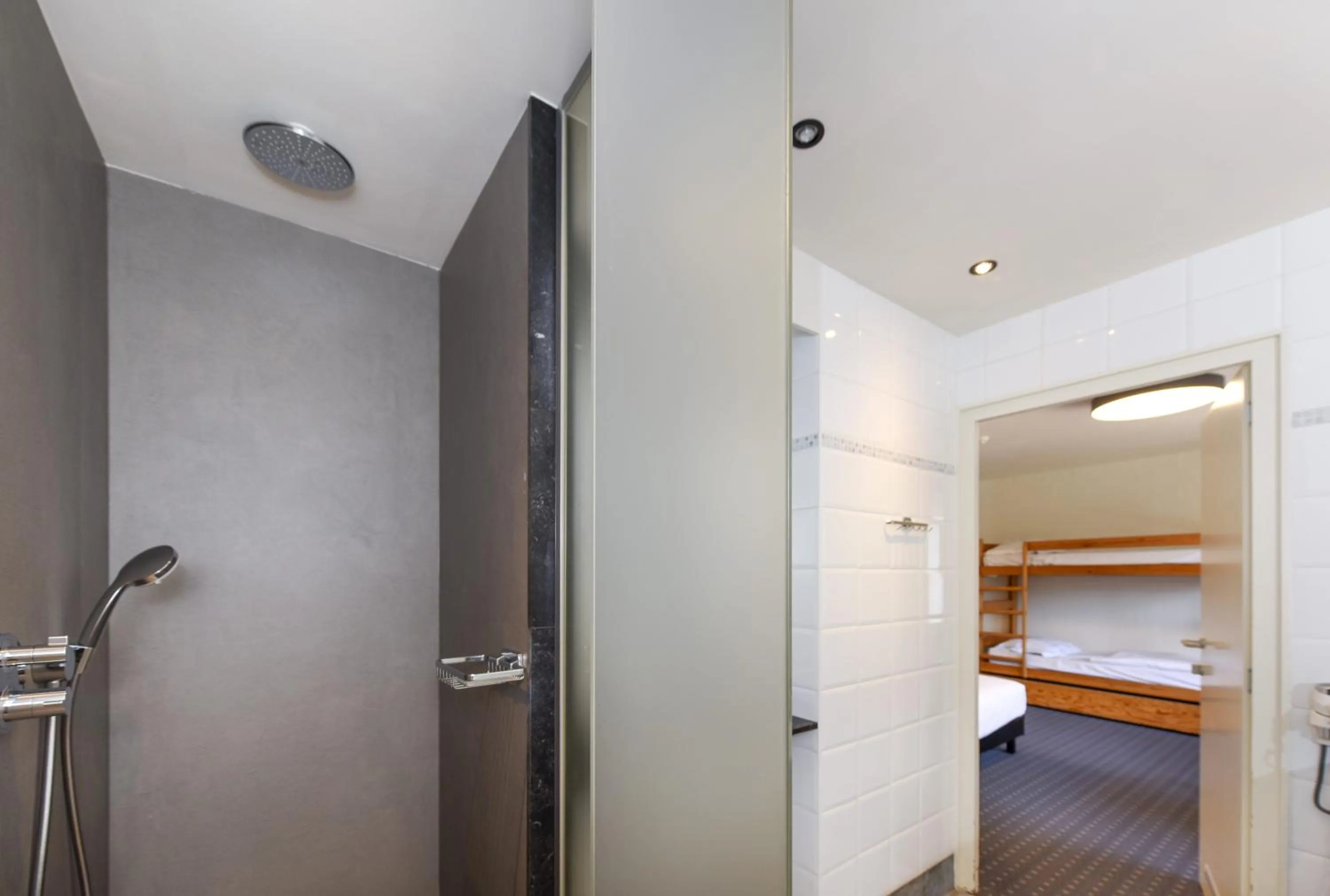 Shower, Bed in Vakantiedomein Hoge Duin